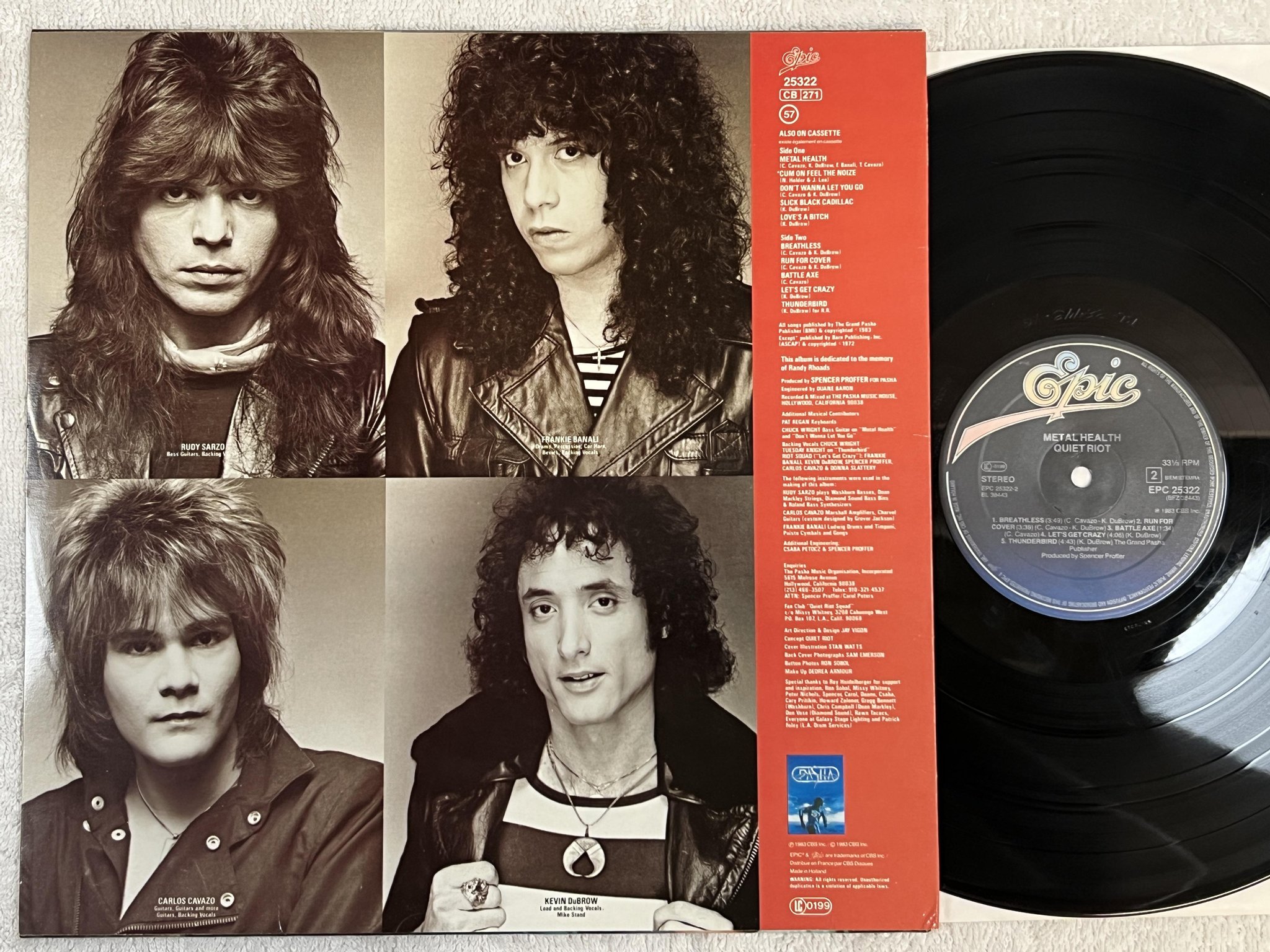 Omslagsbild för skivan QUIET RIOT metal health LP -83 EPIC EPC 25322