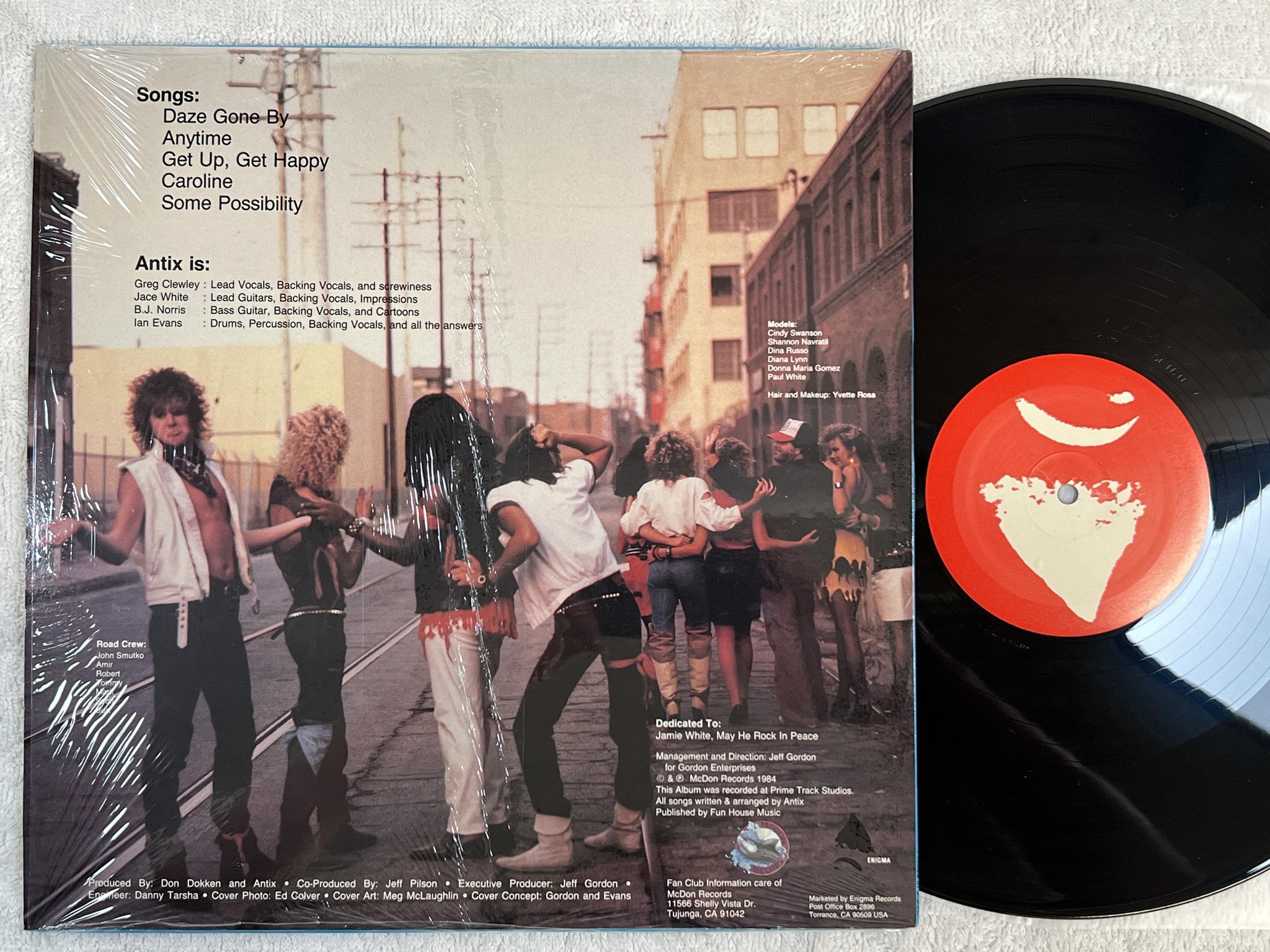 Omslagsbild för skivan ANTIX Get Up Get Happy 12"single -84 US ENIGMA E-1141