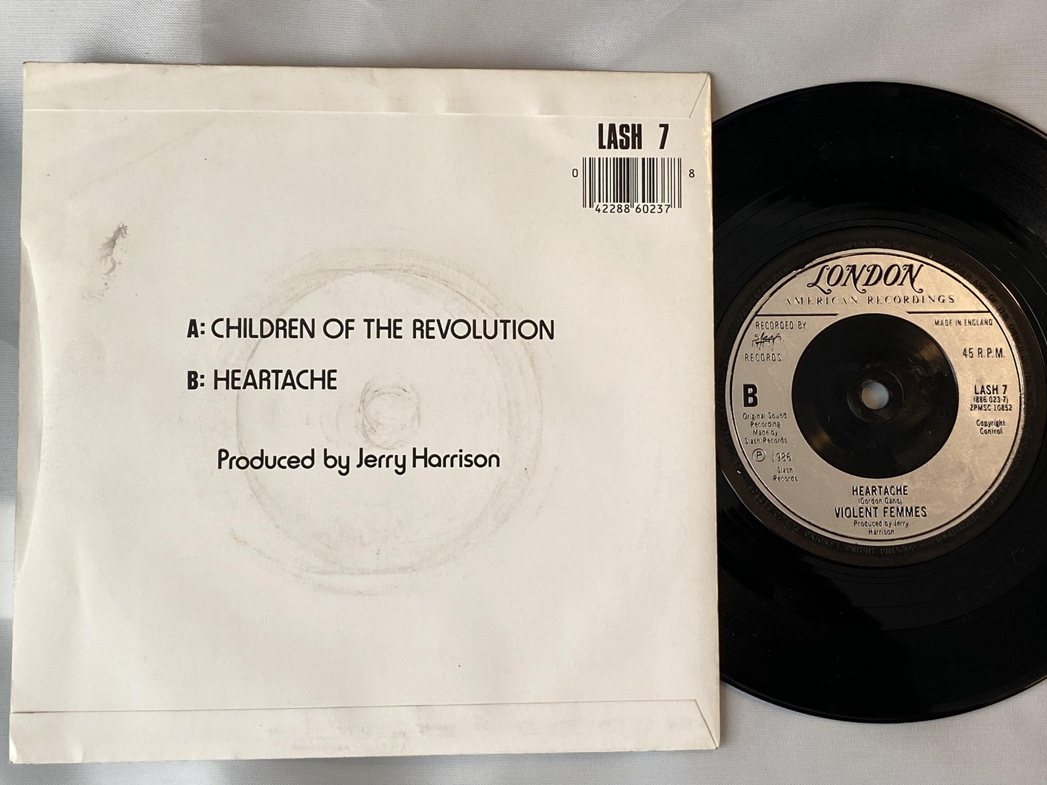 Omslagsbild för skivan VIOLENT FEMMES children of the revolution 7" UK -86 LONDON LASH 7