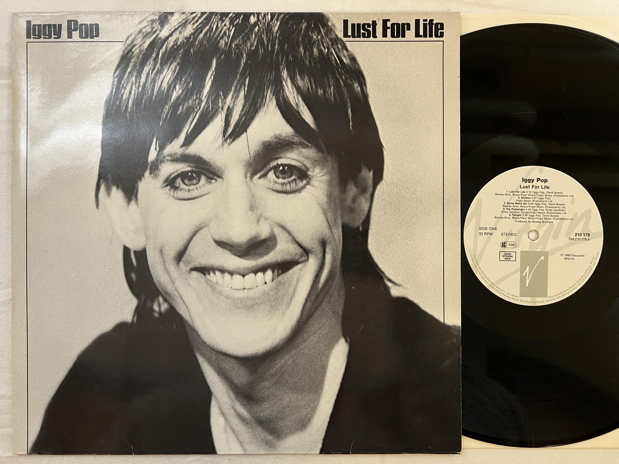 Omslagsbild för skivan IGGY POP lust for life LP -90 VIRGIN 210178