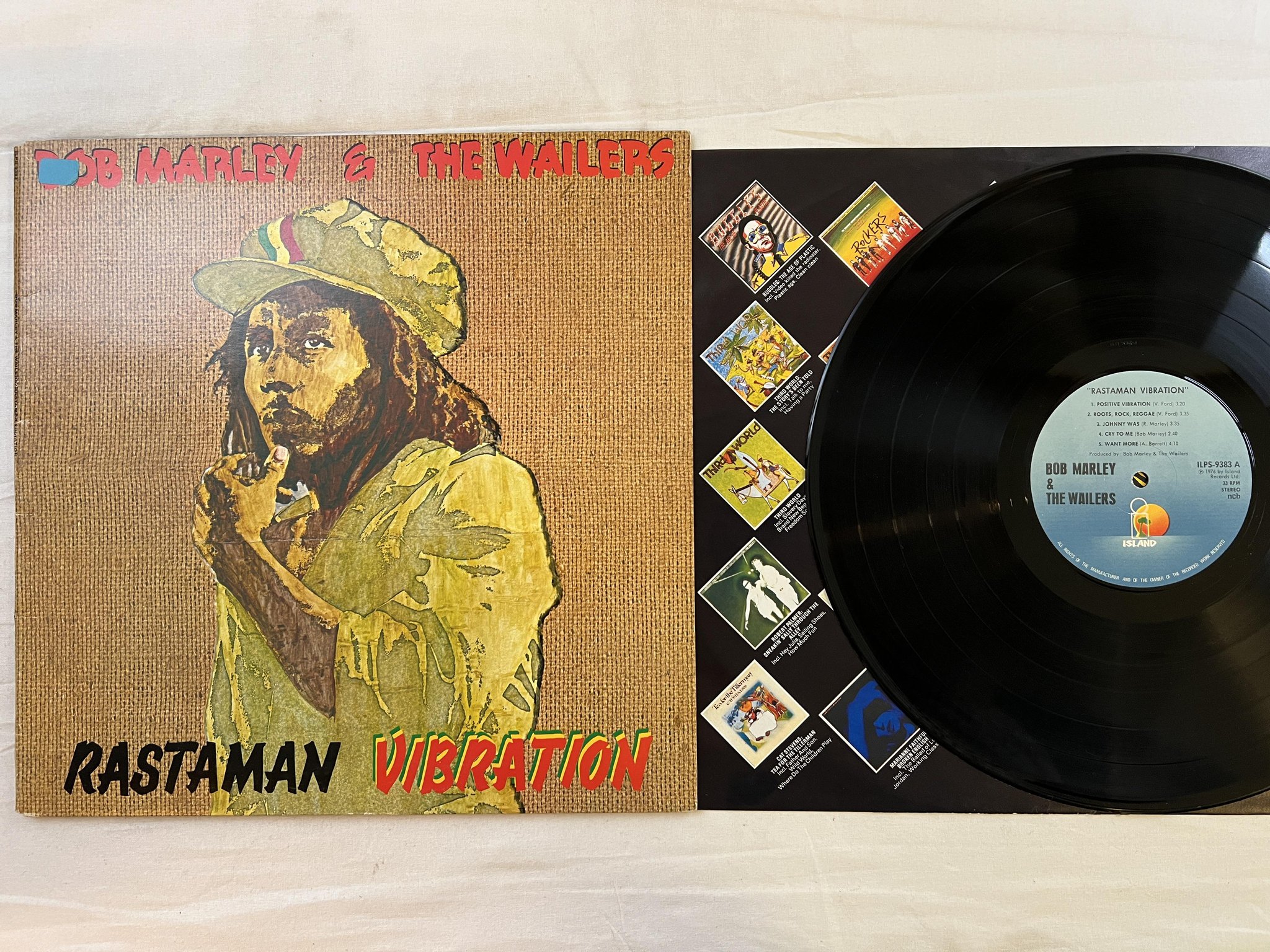 Omslagsbild för skivan BOB MARLEY & THE WAILERS rastaman vibration LP -76 ncb ISLAND ILPS 9383