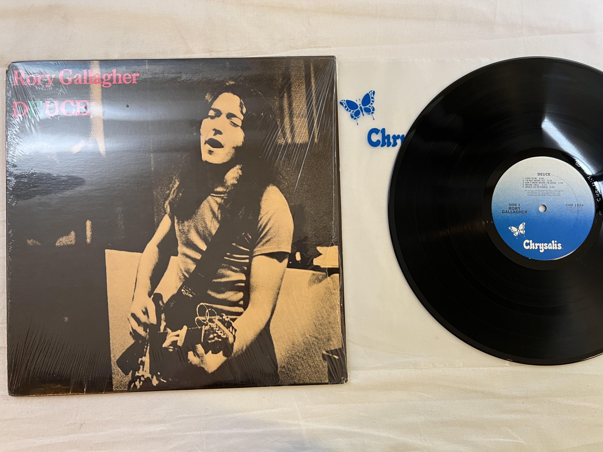 Omslagsbild för skivan RORY GALLAGHER deuce LP -80 CHRYSALIS CHR 1254