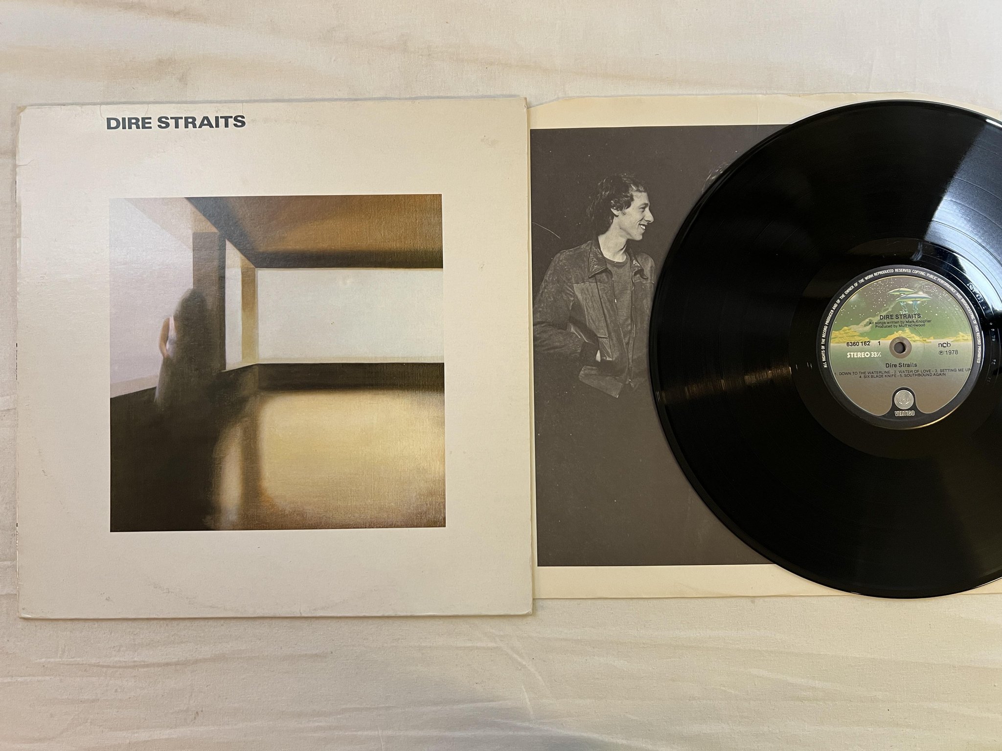 Omslagsbild för skivan DIRE STRAITS s/t LP -78 ncb VERTIGO 6360162