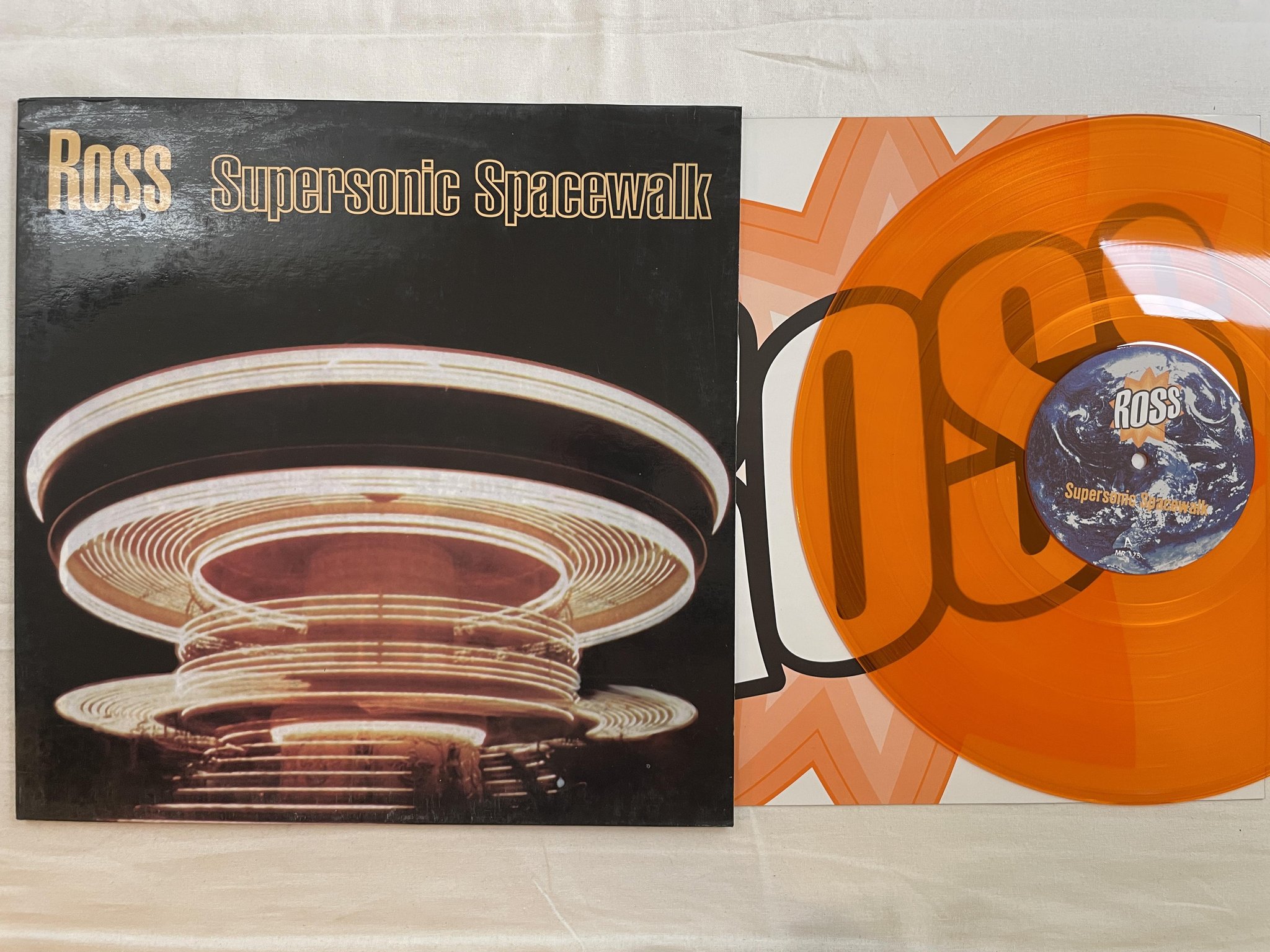 Omslagsbild för skivan ROSS Supersonic Spacewalk LP -98 Spain MUNSTER MR 125
