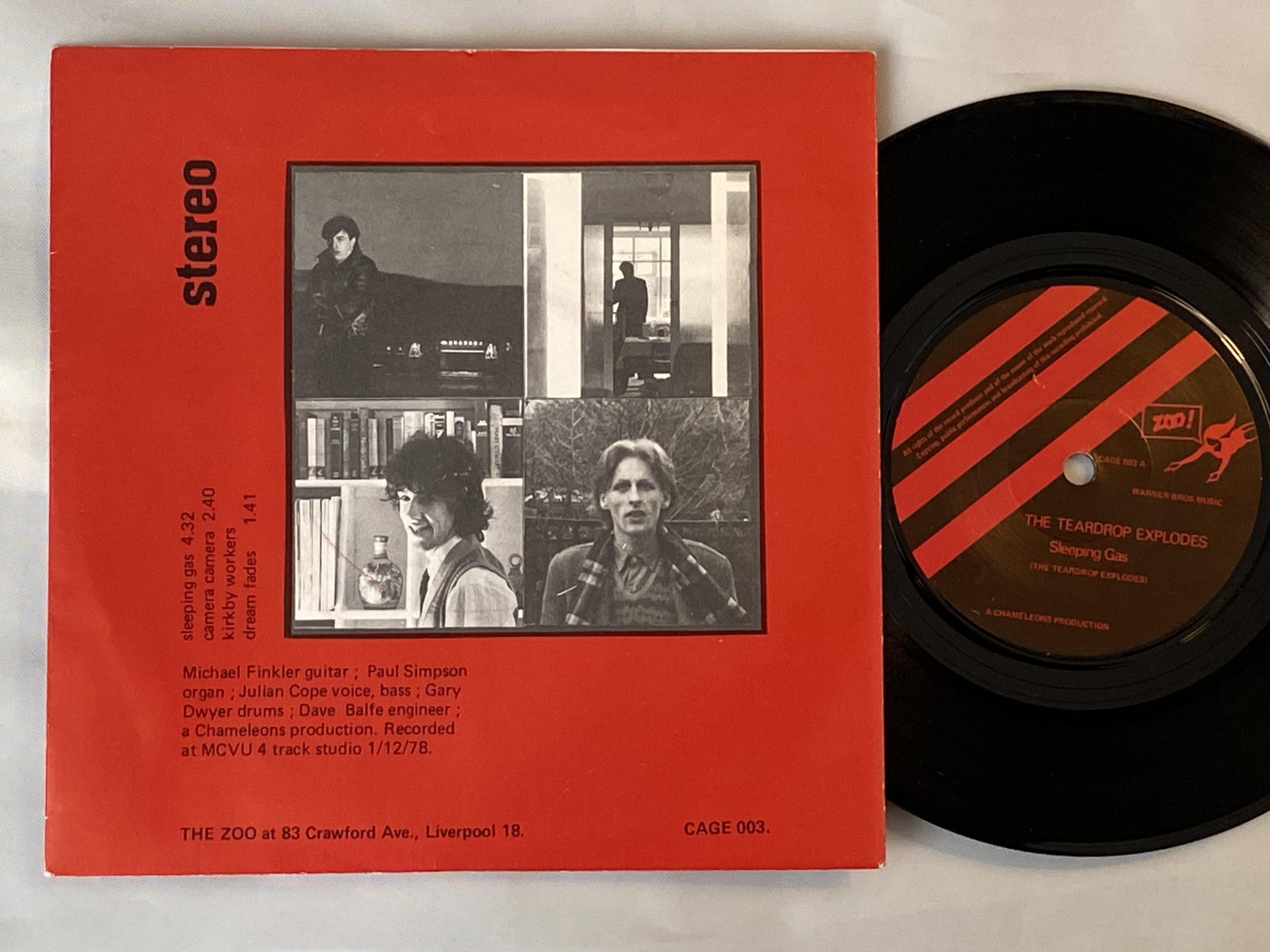 Omslagsbild för skivan THE TEARDROP EXPLODES Sleeping Gas 7" re UK ZOO RECORDS CAGE 003