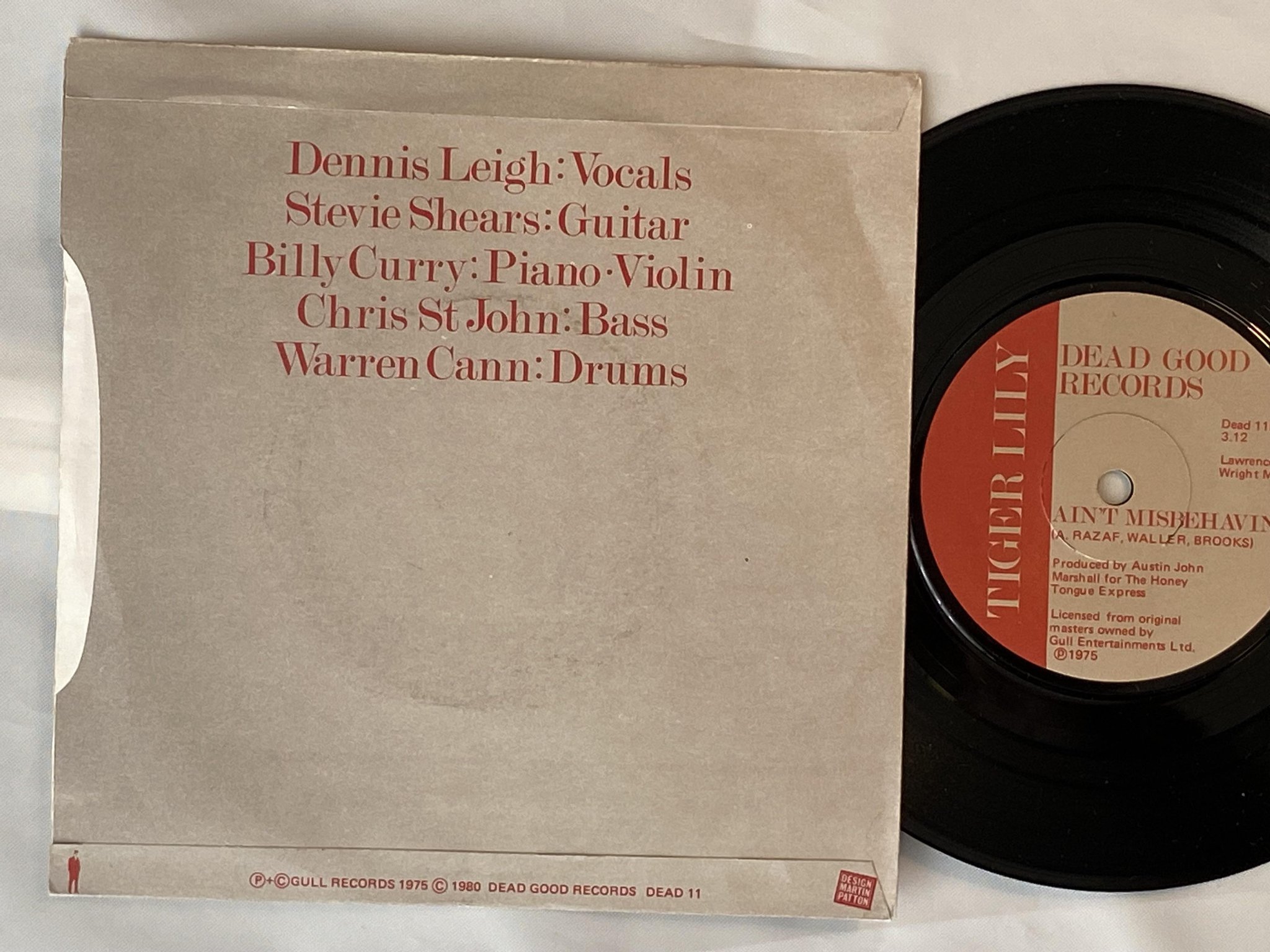 Omslagsbild för skivan TIGER LILY monkey jive 7" -80 DEAD GOOD RECORDS DEAD 11