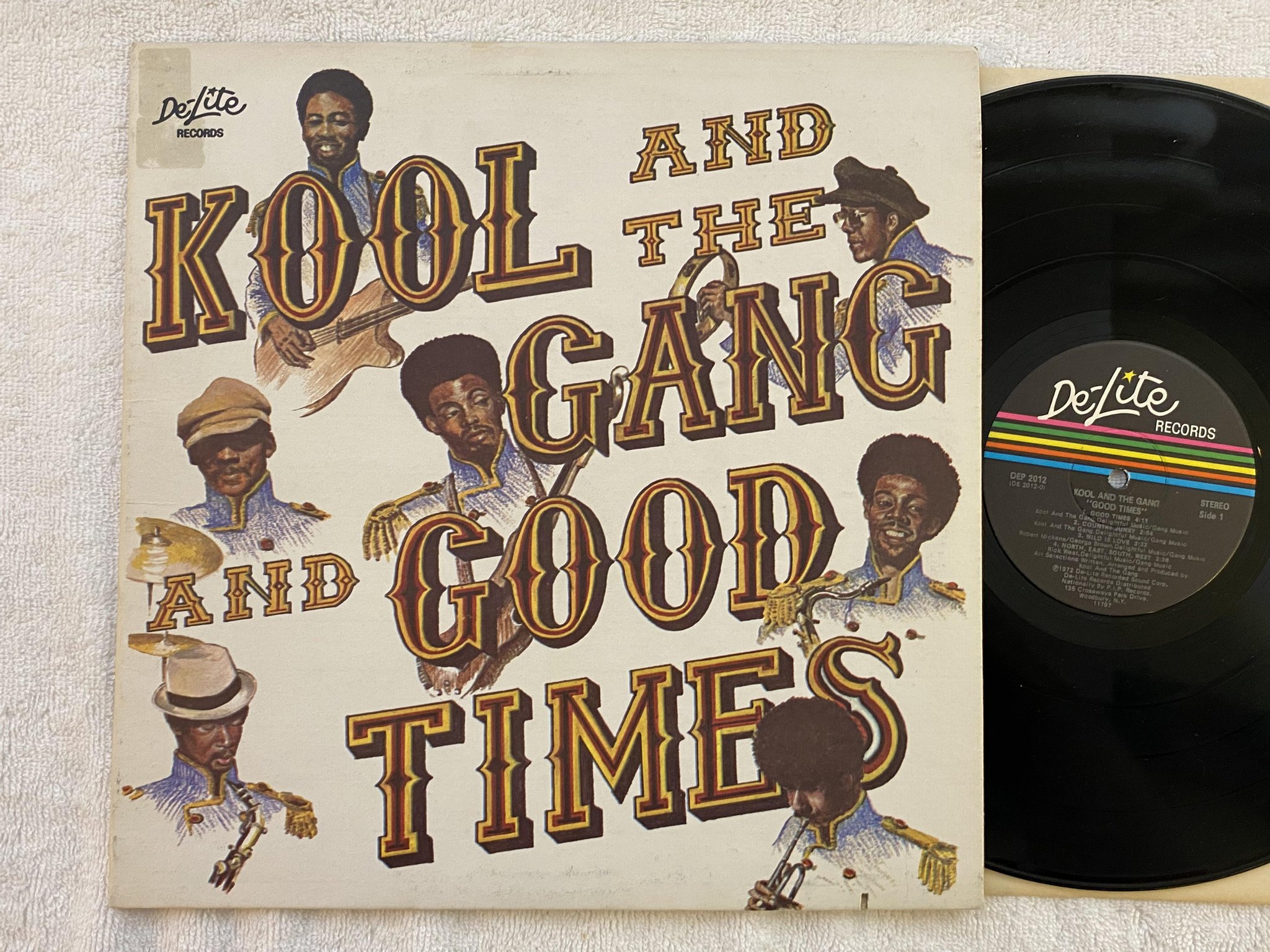 Omslagsbild för skivan KOOL AND THE GANG good times LP -72 US DE-LITE DEP 2012