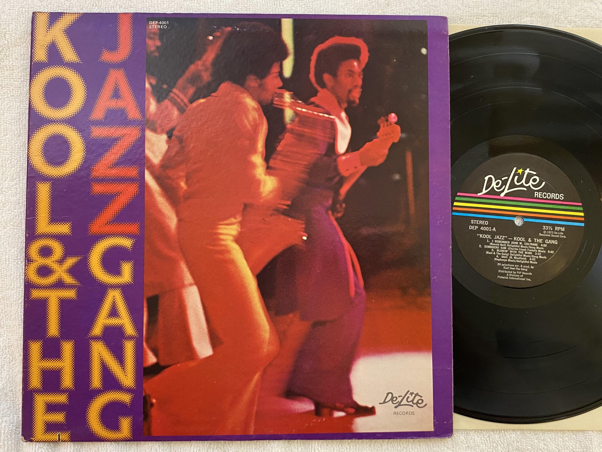 Omslagsbild för skivan KOOL AND THE GANG kool jazz LP -73 US DE-LITE DEP 4001