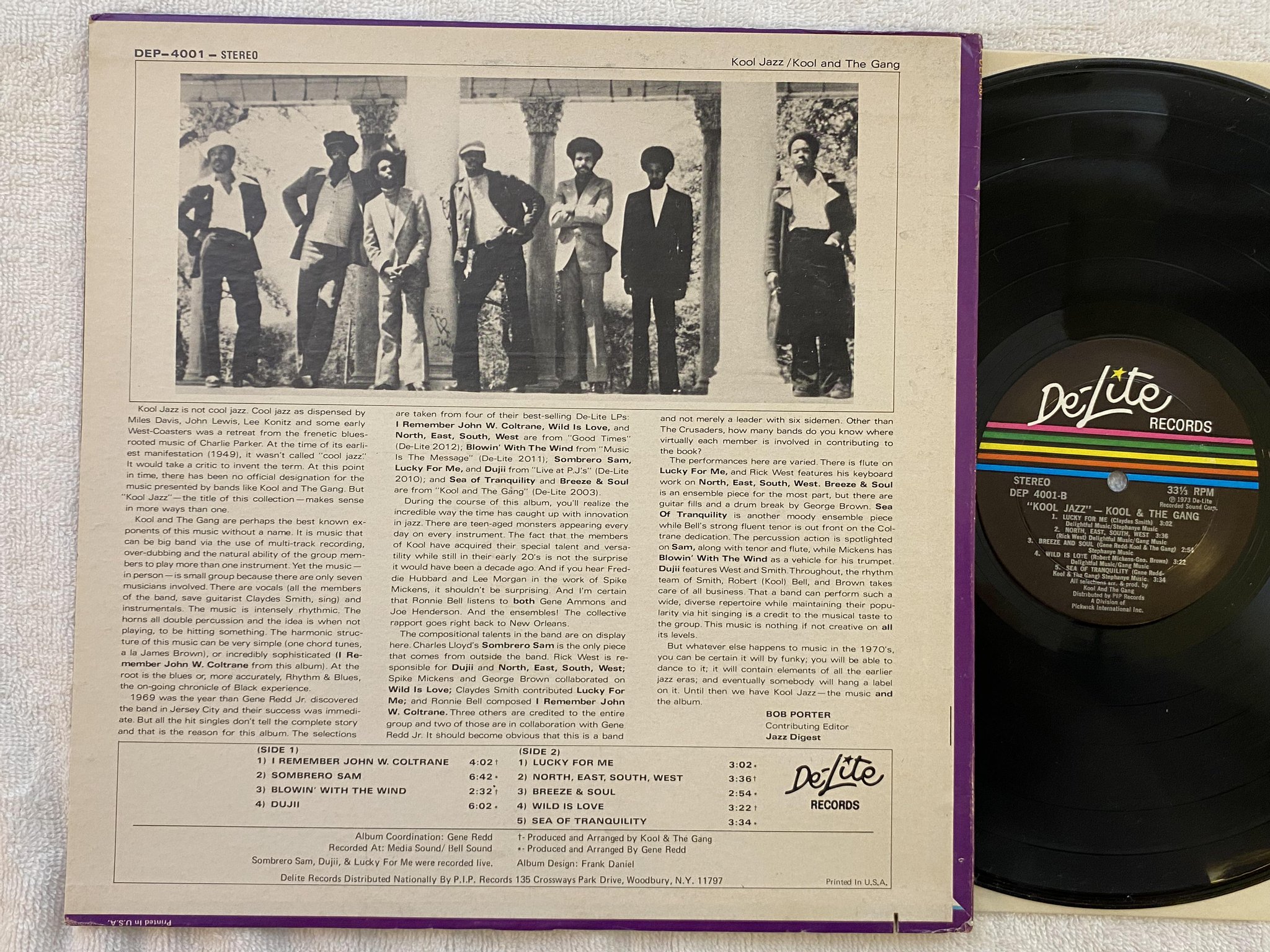 Omslagsbild för skivan KOOL AND THE GANG kool jazz LP -73 US DE-LITE DEP 4001