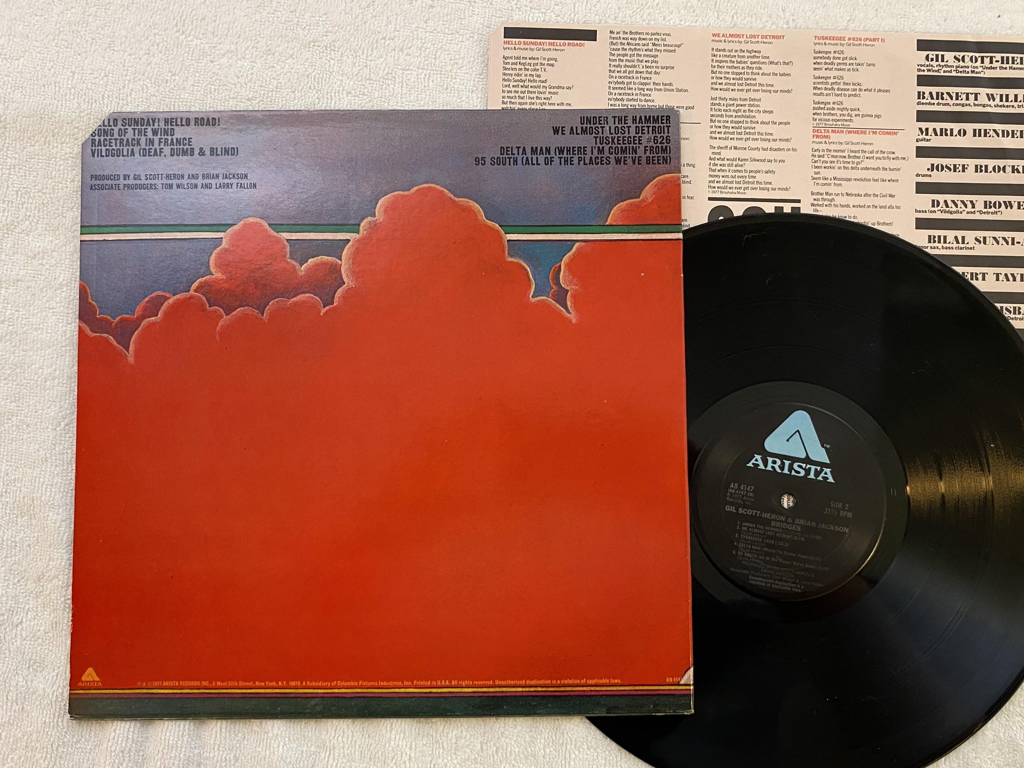 Omslagsbild för skivan GIL-SCOTT HERON / BRIAN JACKSON bridges LP -77 US ARISTA AB 4147