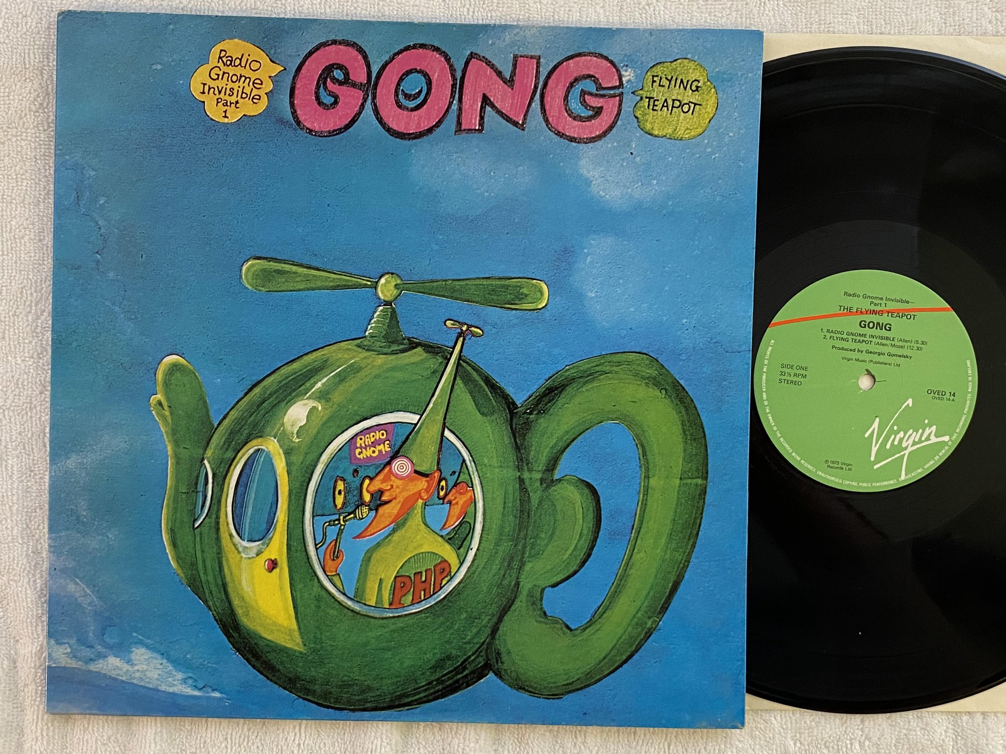 Omslagsbild för skivan GONG the flying teapot LP re UK VIRGIN OVED 14