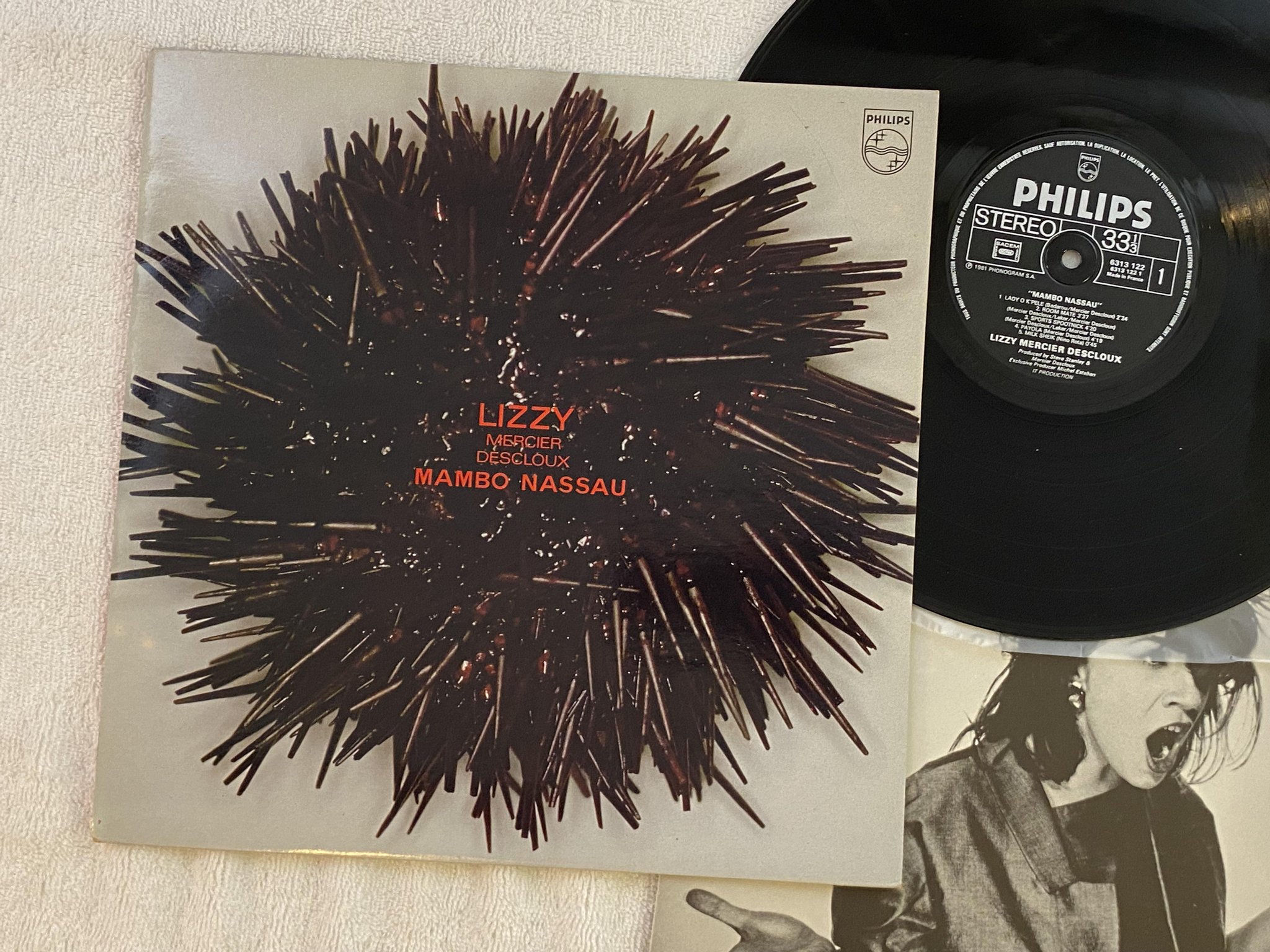 Omslagsbild för skivan LIZZY MERCIER DESCLOUX mambo Nassau LP -81 Fra PHILIPS 6313 122 *** GREAT ***