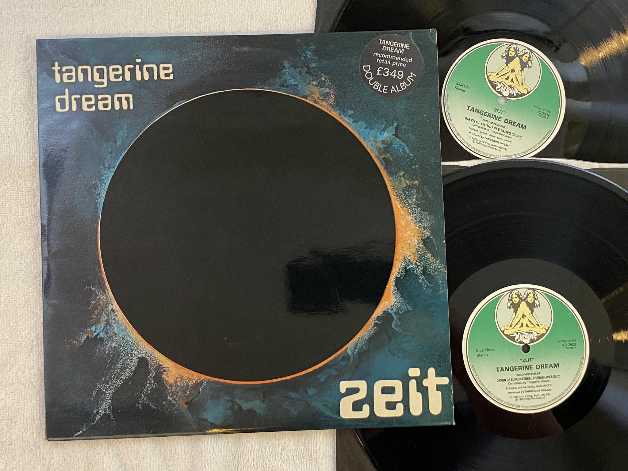 Omslagsbild för skivan TANGERINE DREAM zeit 2xLP -76 UK VIRGIN VD 2503