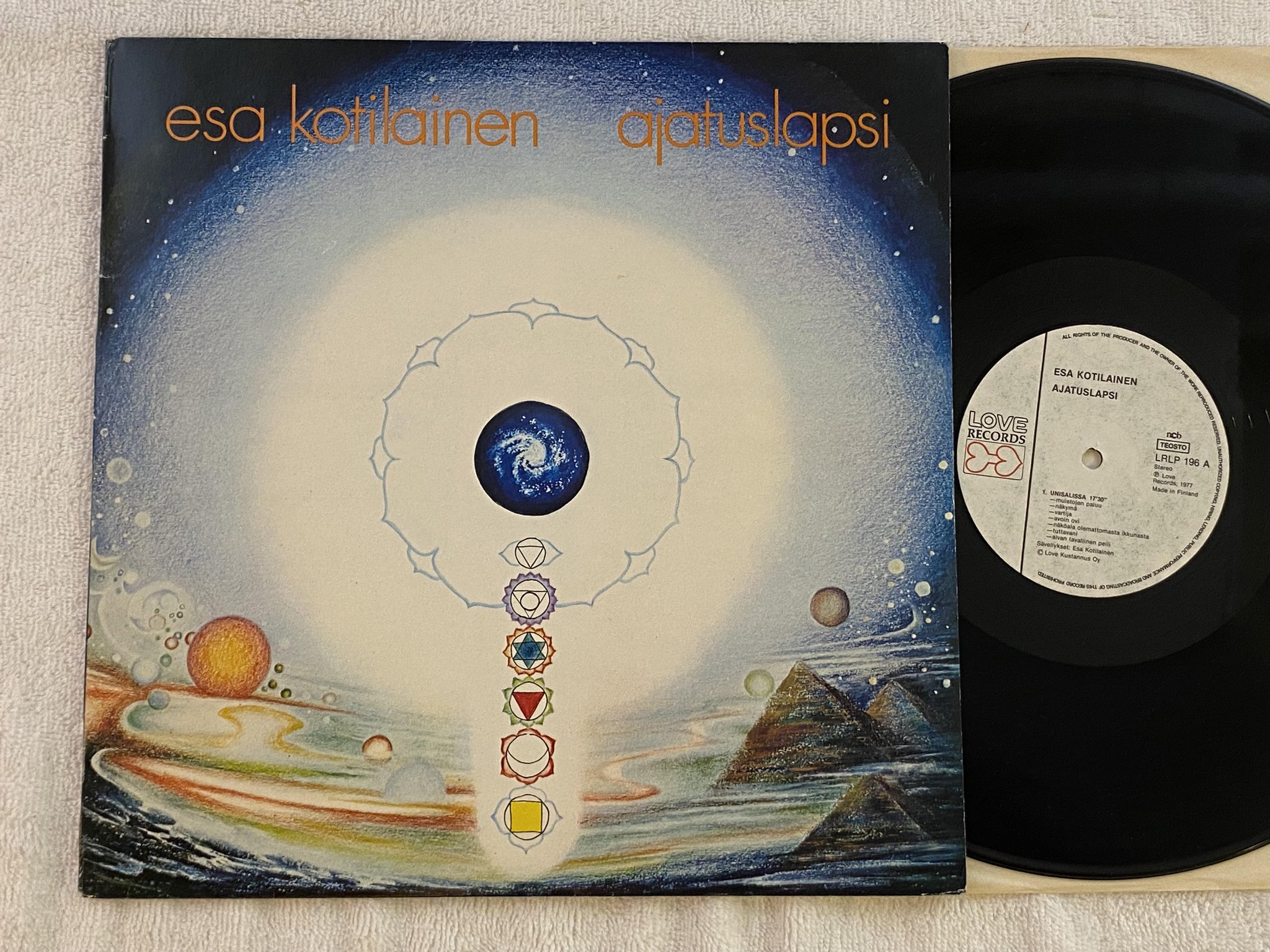 Omslagsbild för skivan ESA KOTILAINEN ajatuslapsi LP -77 Finland LOVE RECORDS LRLP 196