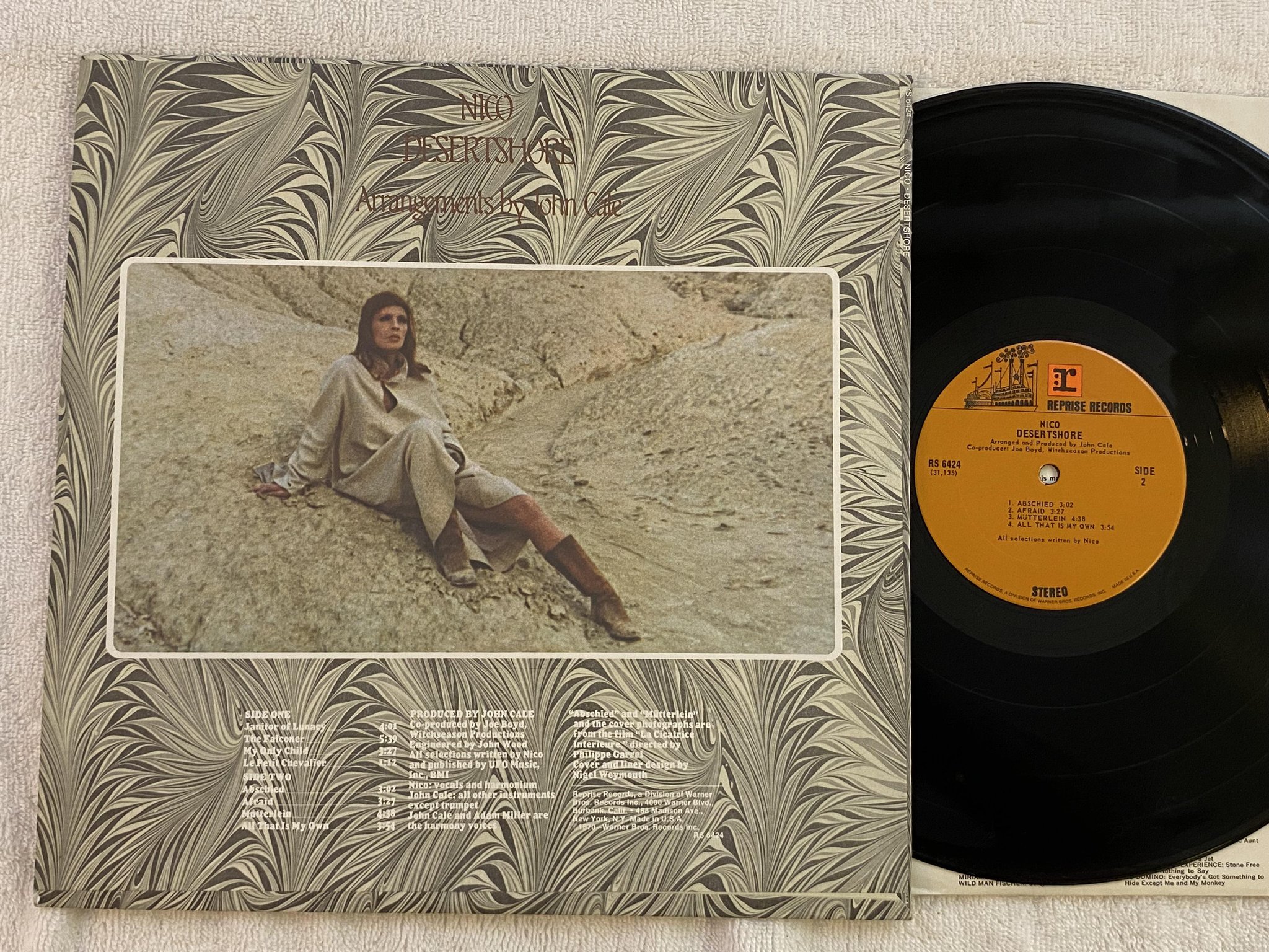 Omslagsbild för skivan NICO Desertshore LP -70 US REPRISE RS 6424 *** AVANTGARDE ***