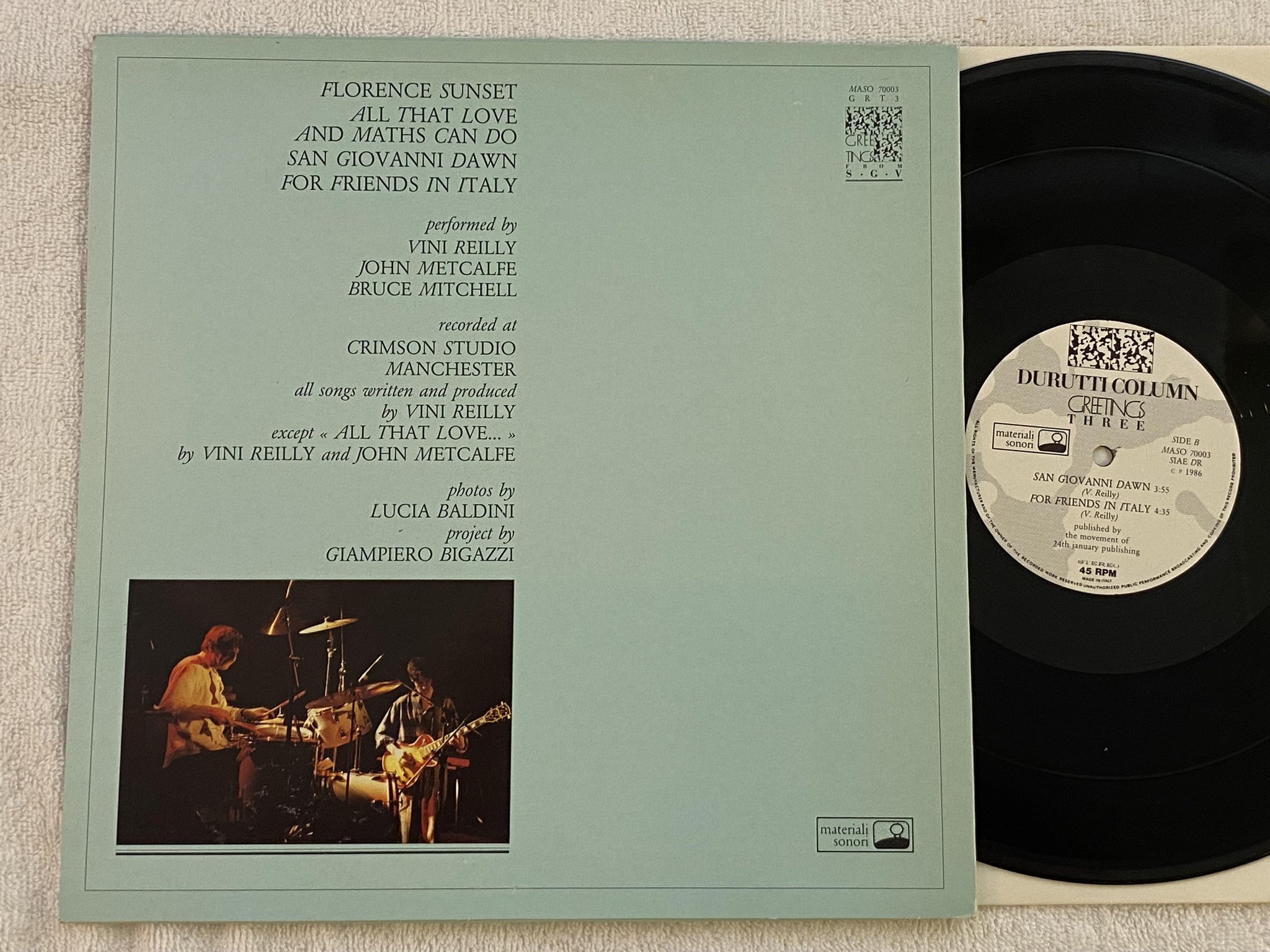 Omslagsbild för skivan DURUTTI COLUMN Greetings Three 12" -86 Ita Materiali Sonori MASO 70003