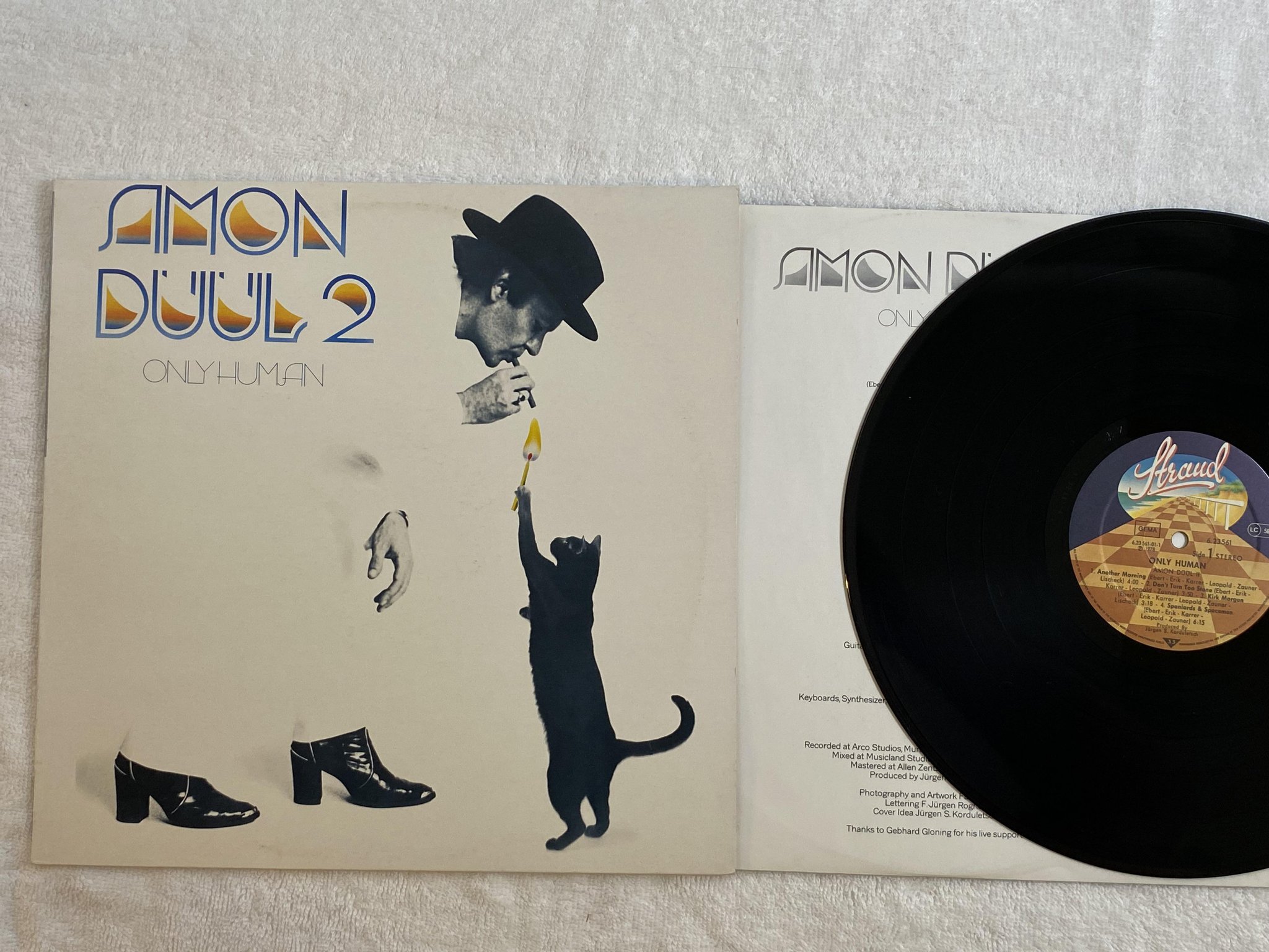 Omslagsbild för skivan AMON DUUL II only human LP -78 Ger STRAND 6.23561