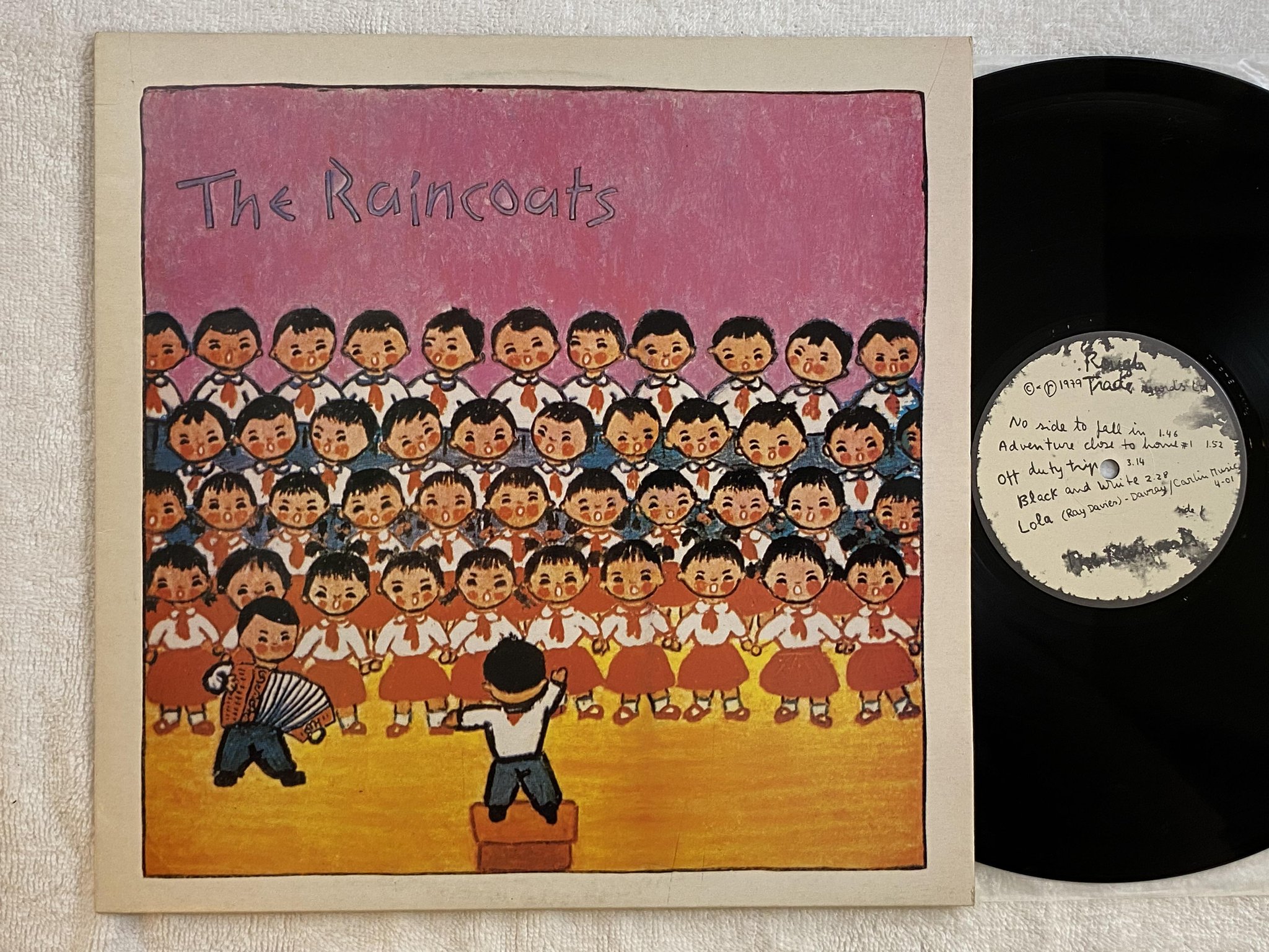 Omslagsbild för skivan THE RAINCOATS s/t LP re -80 UK ROUGH TRADE rough 3