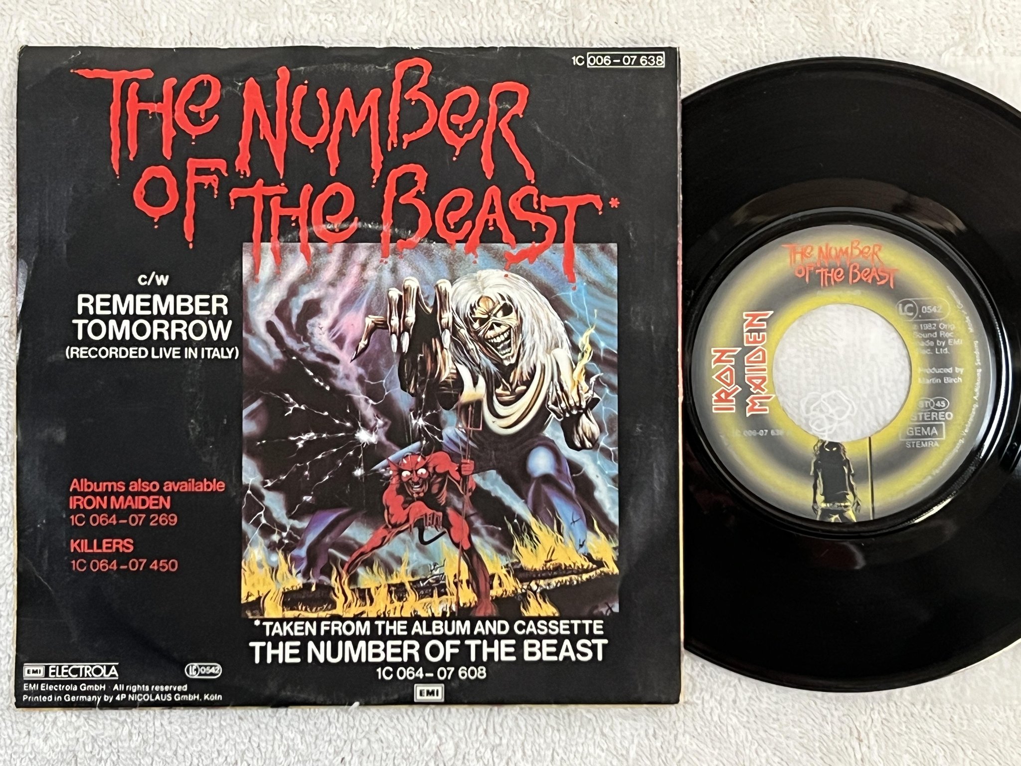 Omslagsbild för skivan IRON MAIDEN The Number Of The Beast 7" -82 Ger EMI 1C 006-07 638