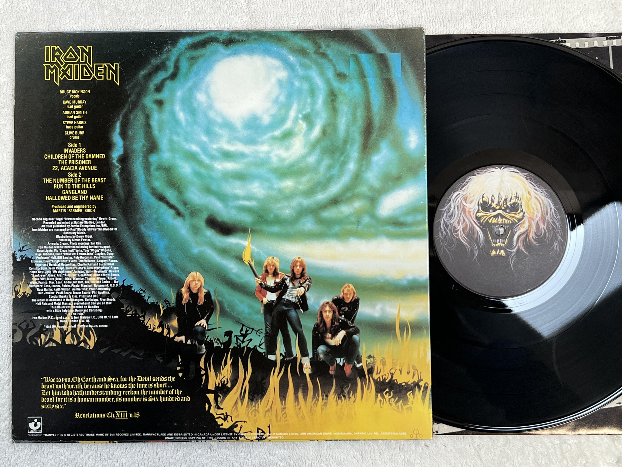 Omslagsbild för skivan IRON MAIDEN the number of the beast LP -82 Can HARVEST ST-12202