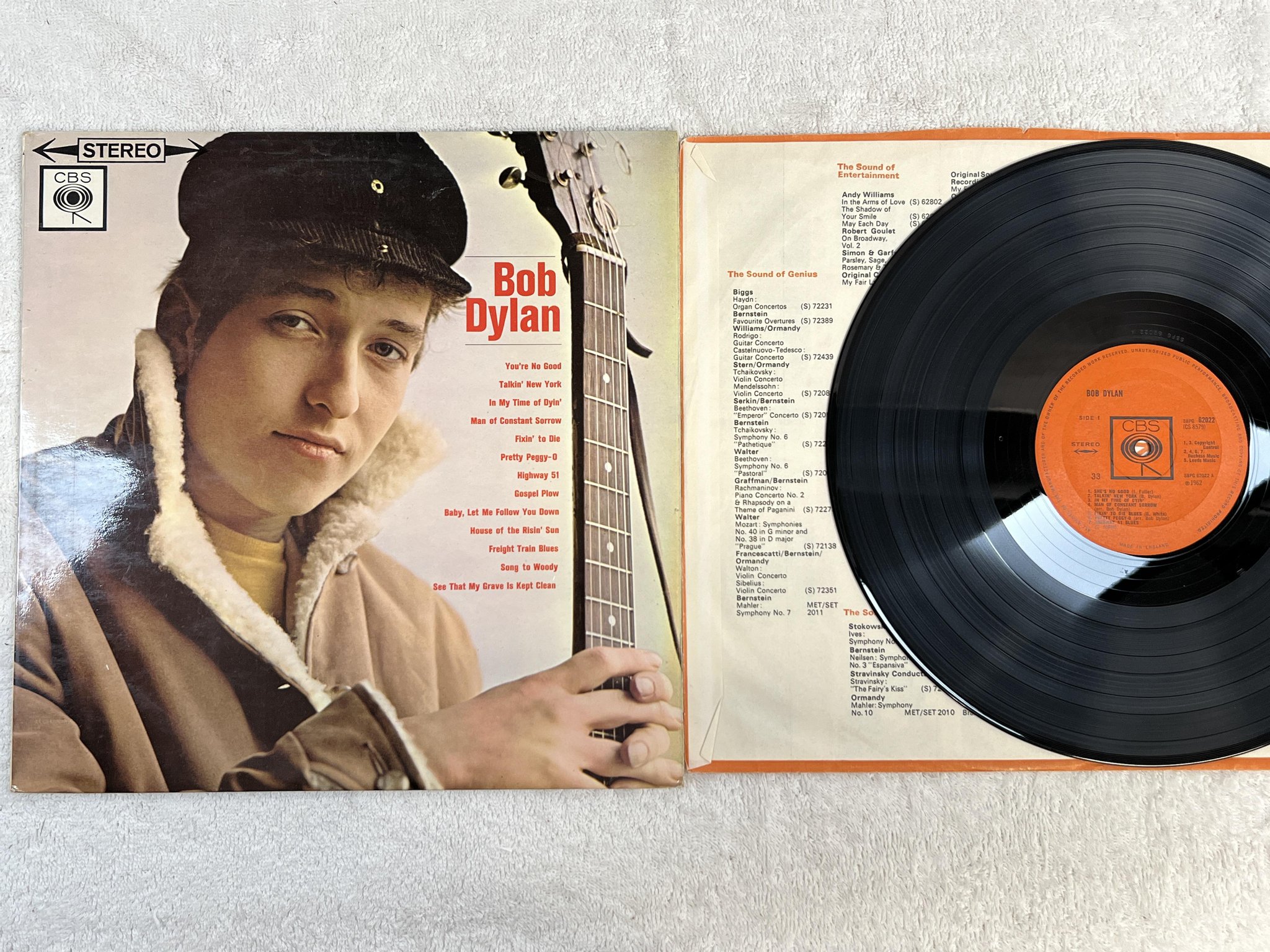 Omslagsbild för skivan BOB DYLAN s/t LP UK CBS SBPG 62022 *** 33 on labels **