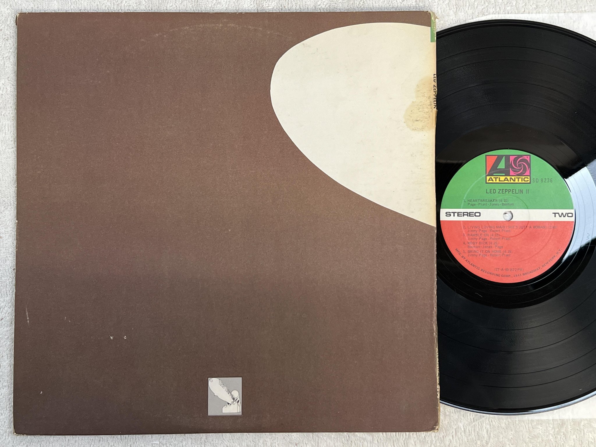 Omslagsbild för skivan LED ZEPPELIN II LP US ATLANTIC SD 8236 *** CLASSIC ALBUM ***