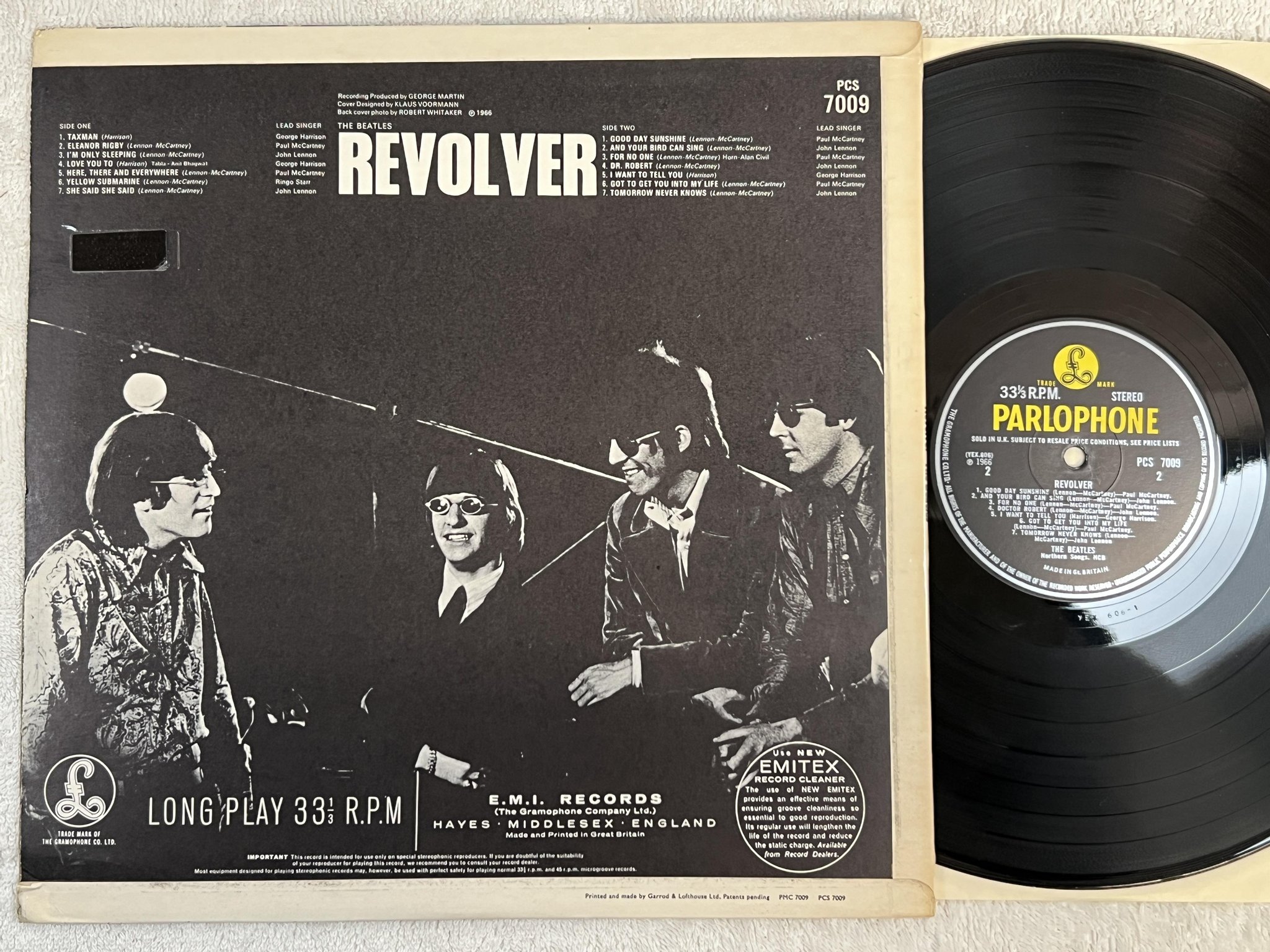 Omslagsbild för skivan THE BEATLES revolver LP -66 UK PARLOPHONE PCS 7009 *** EXC ***