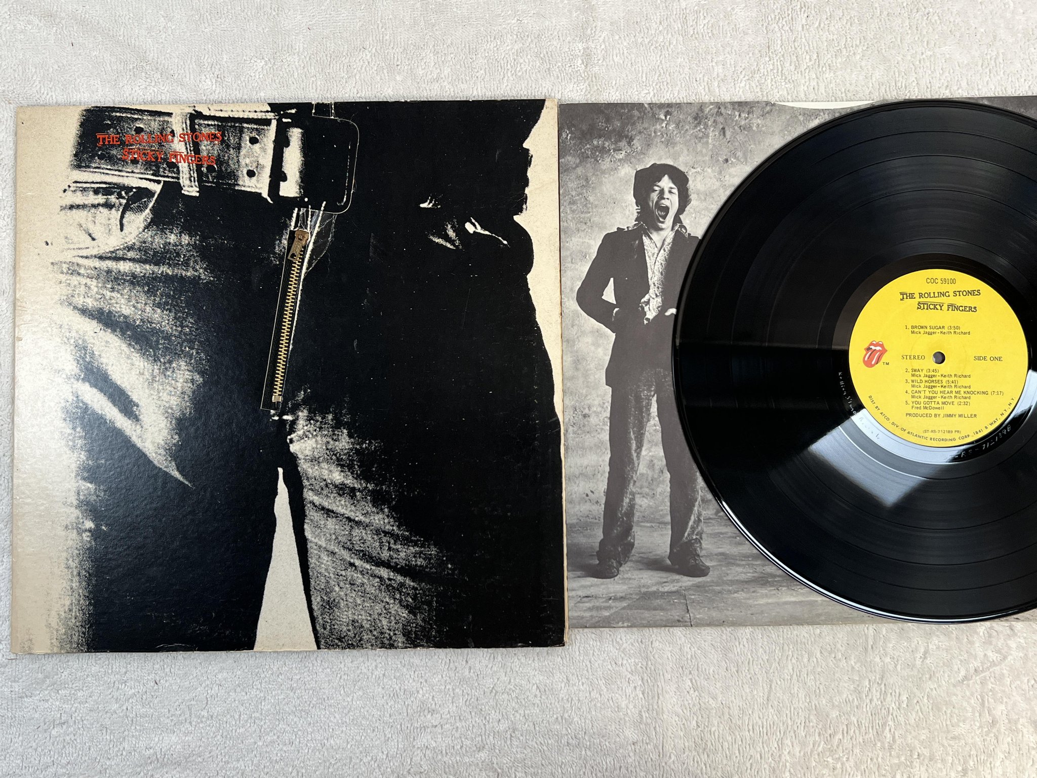 Omslagsbild för skivan THE ROLLING STONES sticky fingers LP -71 US COC 59100 *** Andy Warhol ***