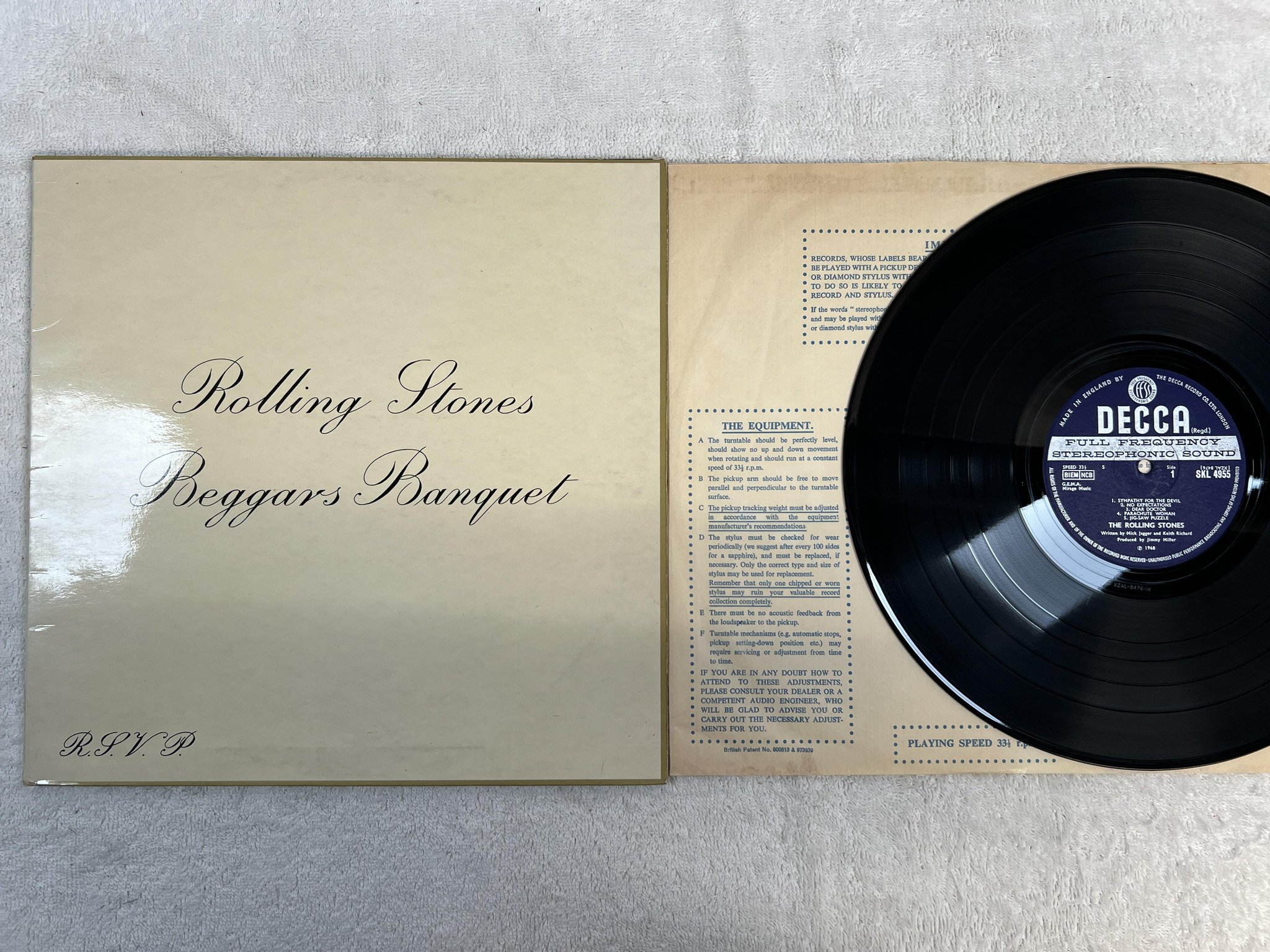 Omslagsbild för skivan THE ROLLING STONES beggars banquet LP -68 UK DECCA SKL 4955