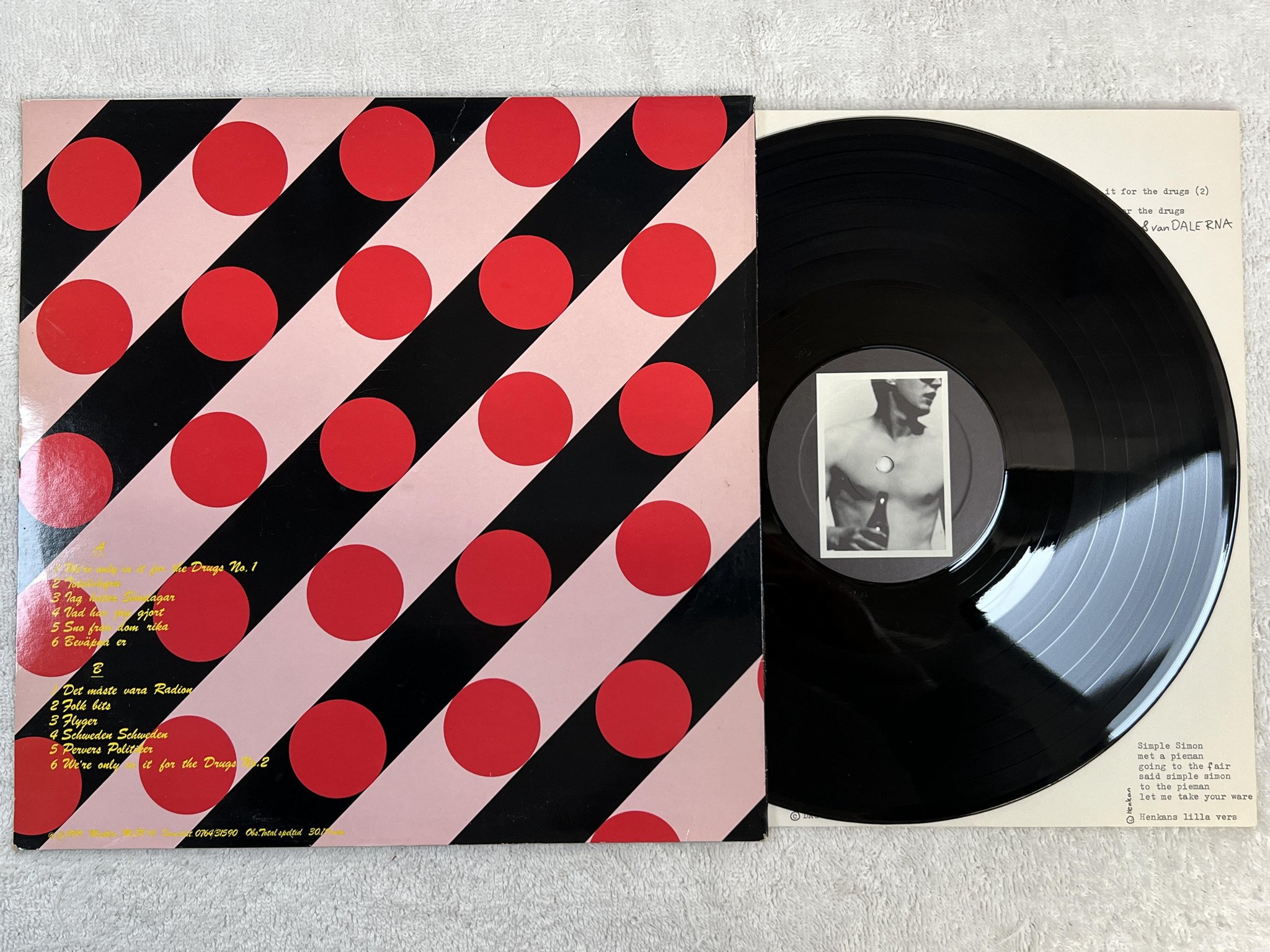 Omslagsbild för skivan EBBA GRÖN we're only in it for the drugs LP -79 Swe MISTLUR MLR-10