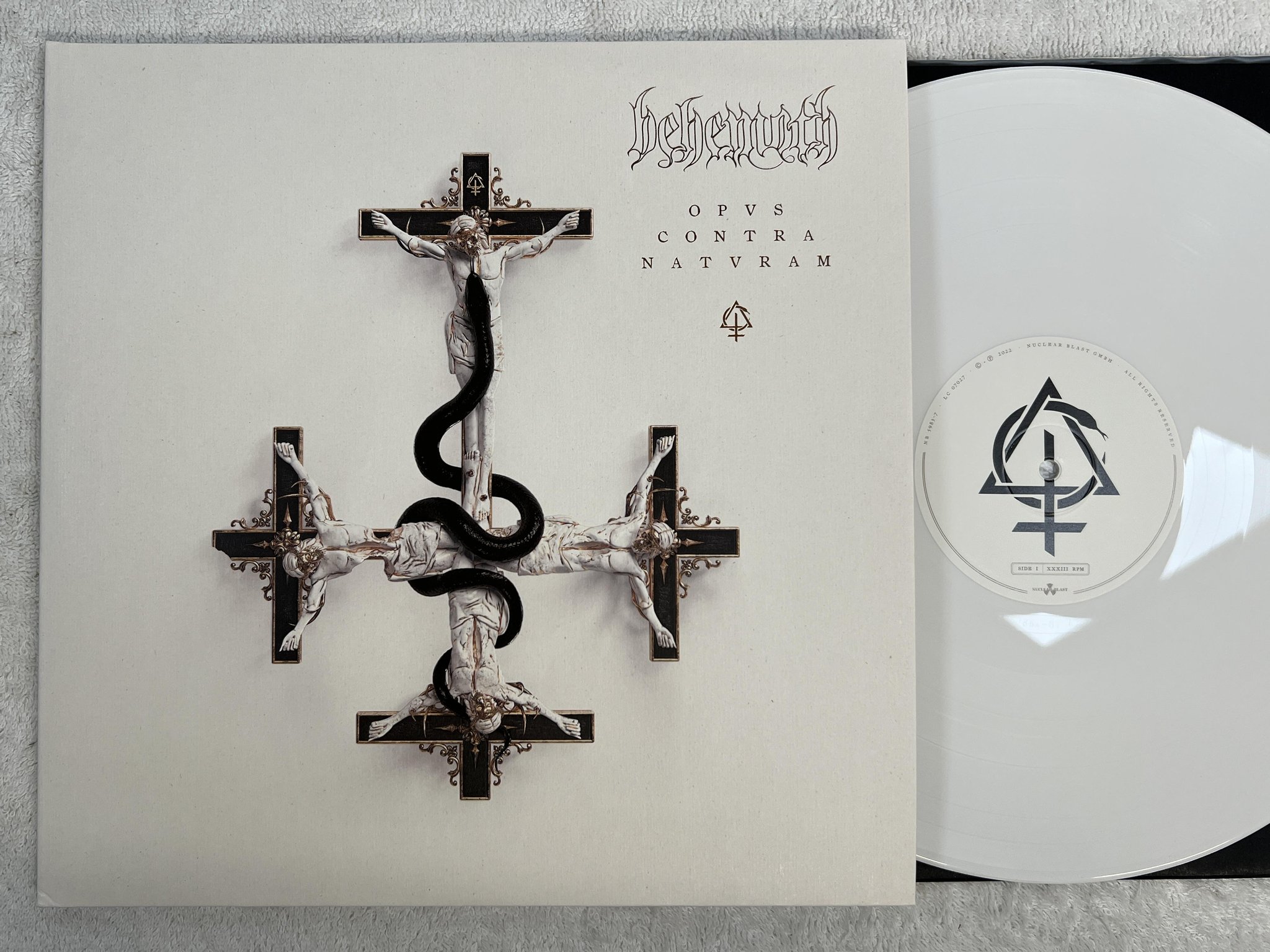 Omslagsbild för skivan BEHEMOTH Opvs Contra Natvram LP 2022 nuclear blast NB 5983-7