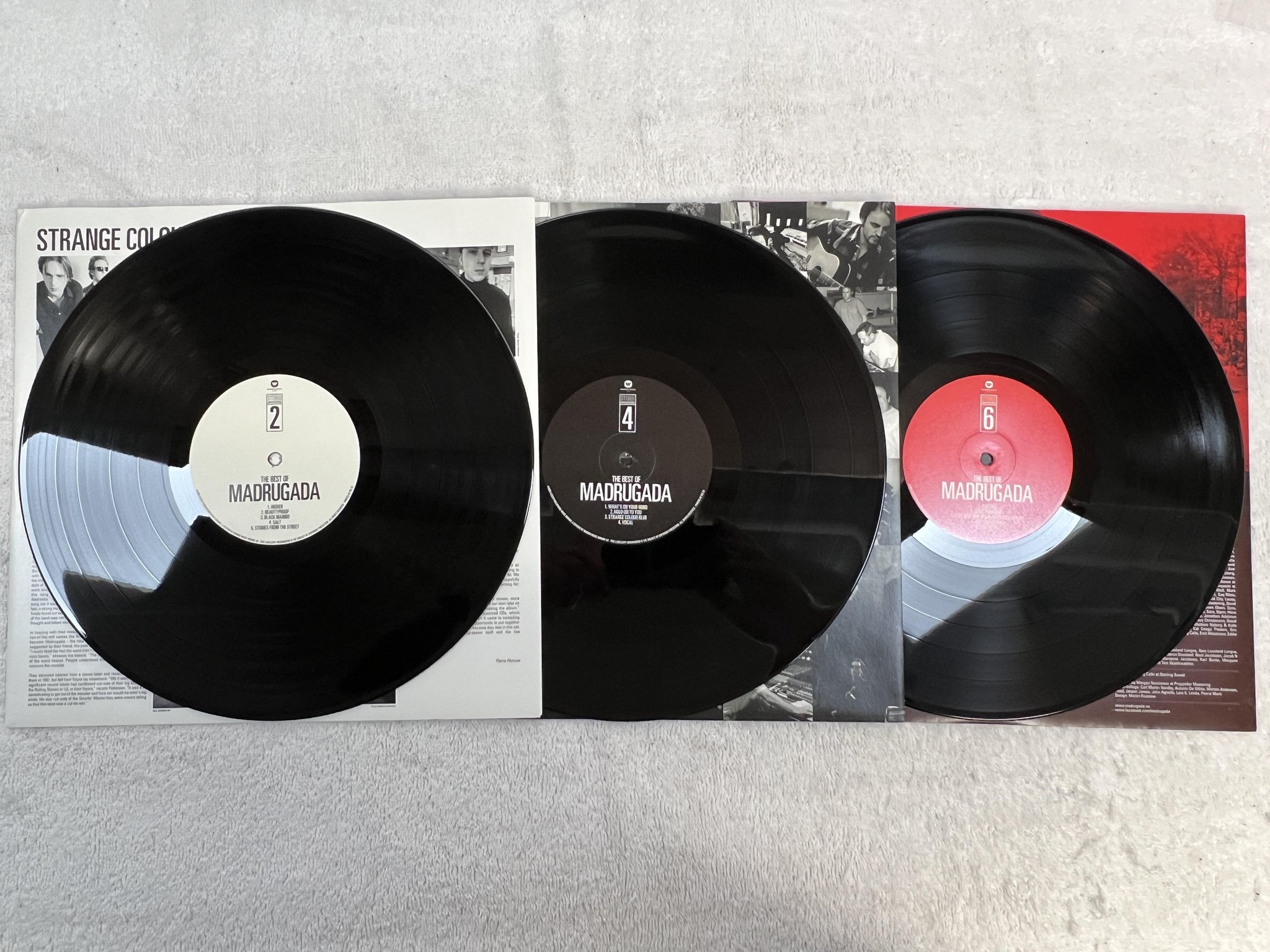 Omslagsbild för skivan MADRUGADA the best of 3xLP 2019 Norway WARNER 5054197032936