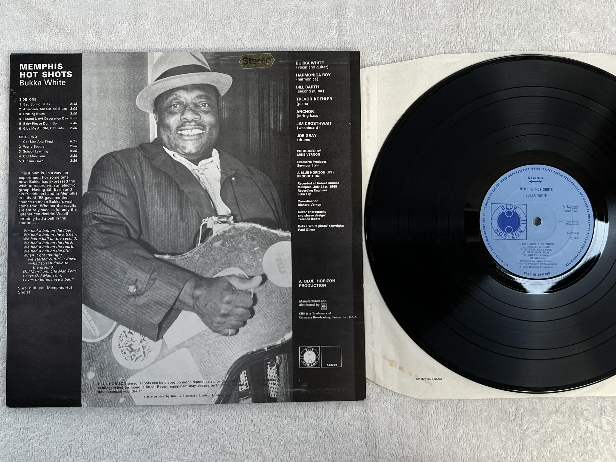Omslagsbild för skivan BUKKA WHITE Memphis hot spots LP -69 UK BLUE HORIZON S 7-63229