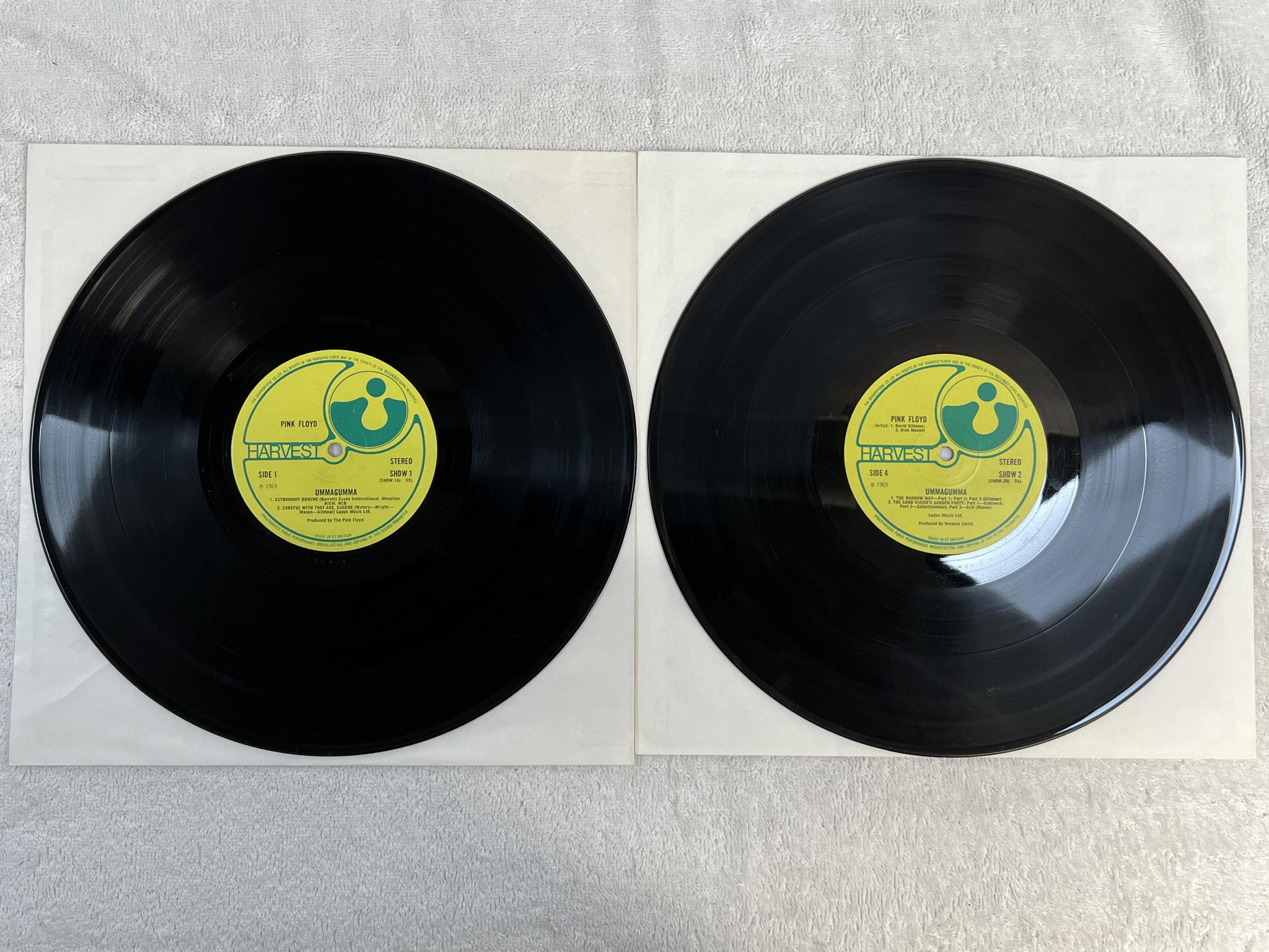 Omslagsbild för skivan PINK FLOYD ummagumma 2xLP -69 UK HARVEST SHDW 2