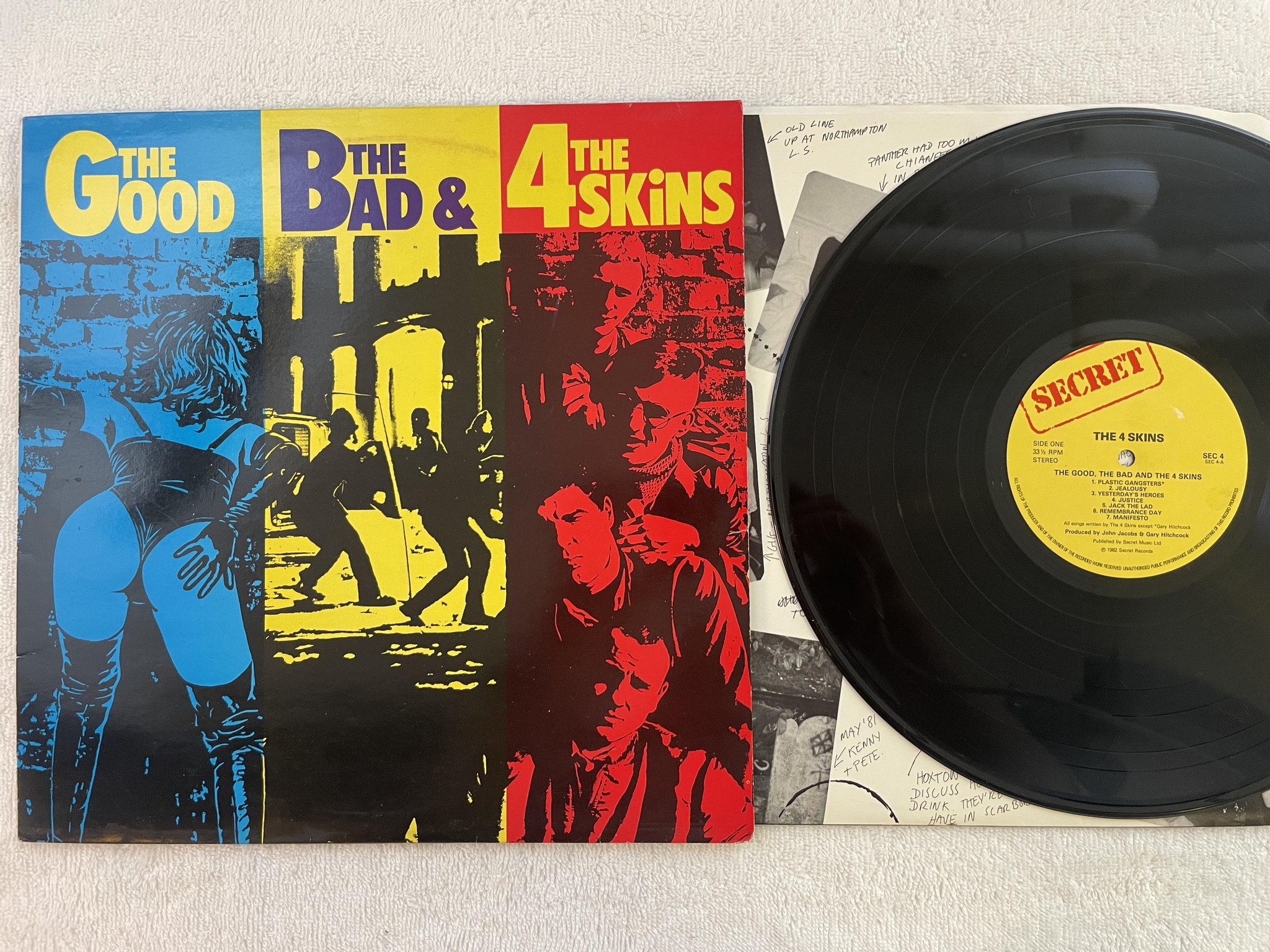 Omslagsbild för skivan THE 4 SKINS the good the bad and the 4 skins LP -82 UK SECRET SEC 4