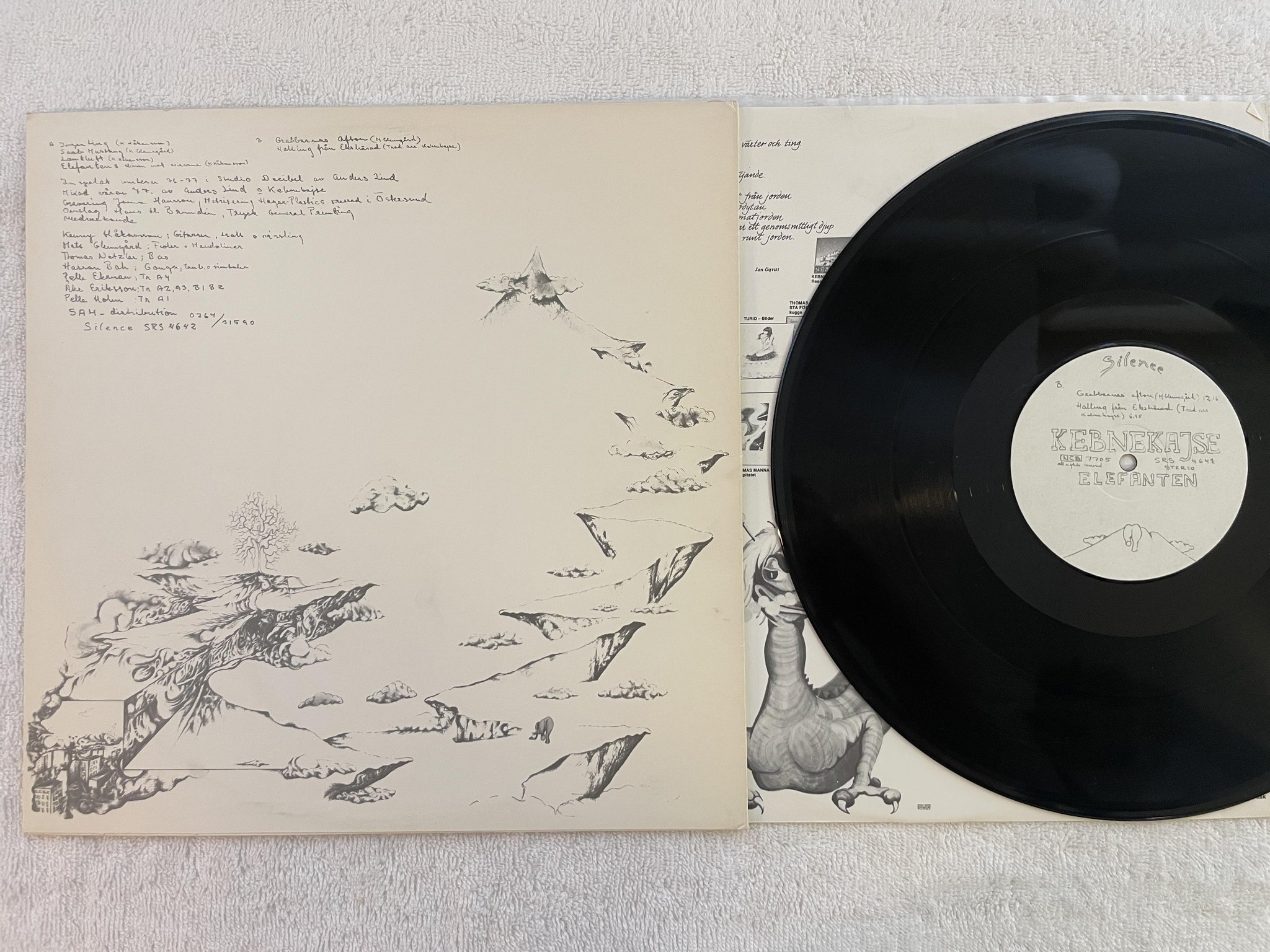 Omslagsbild för skivan KEBNEKAJSE elefanten LP -77 Swe SILENCE SRS 4642