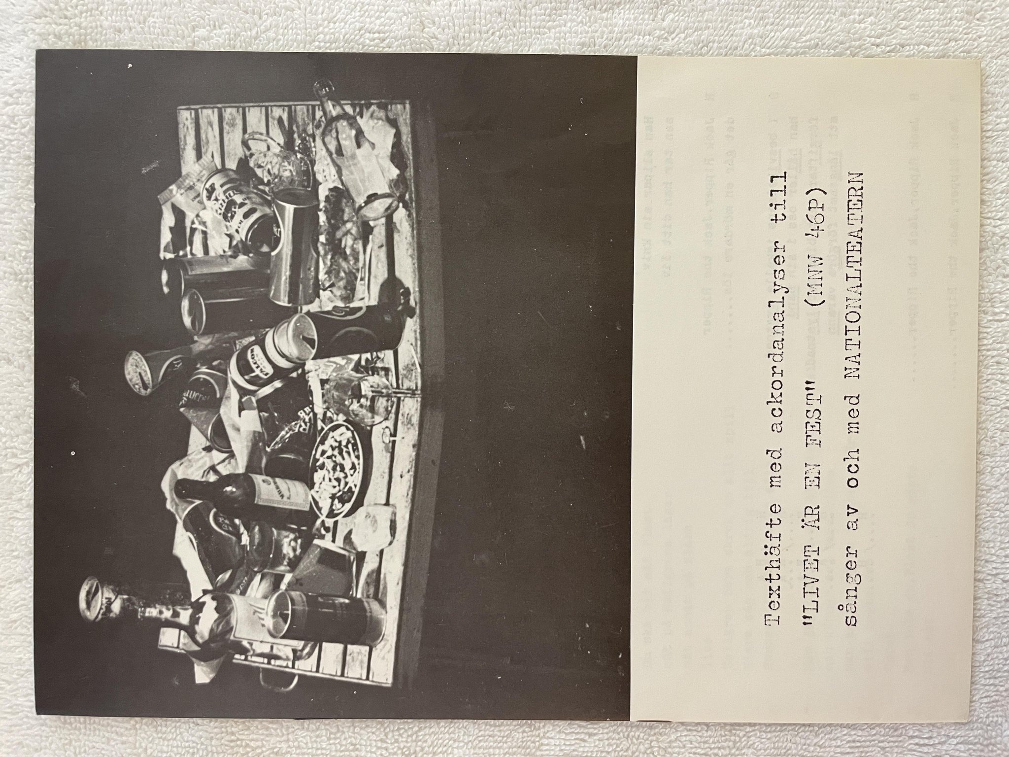 Omslagsbild för skivan NATIONALTEATERN livet är en fest LP -74 MNW 46 P