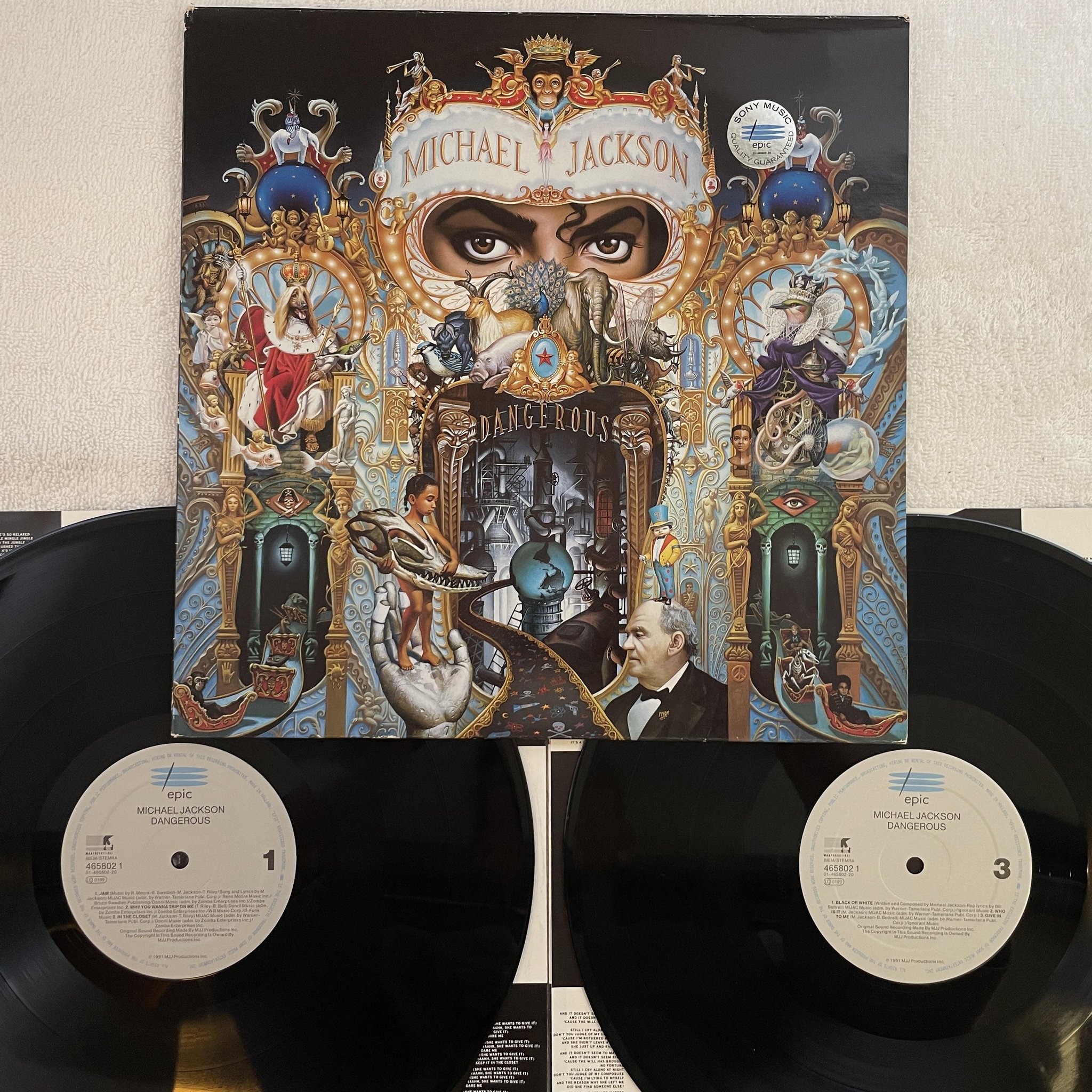 Omslagsbild för skivan MICHAEL JACKSON dangerous 2xLP -91 Hol EPIC 4658021