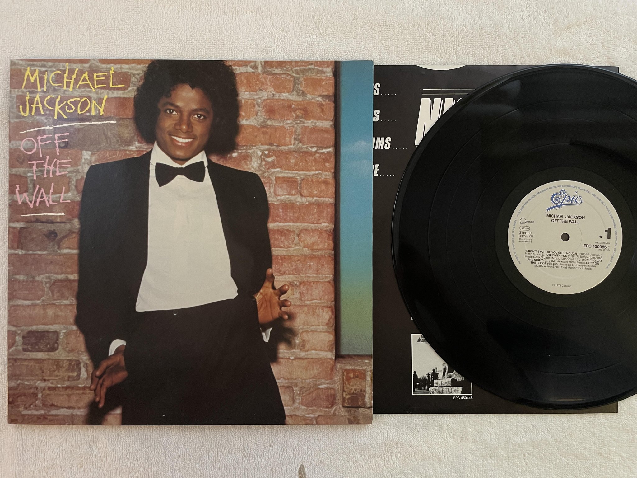 Omslagsbild för skivan MICHAEL JACKSON off the wall LP -79 Hol EPIC 4500861 *** disco magic ***