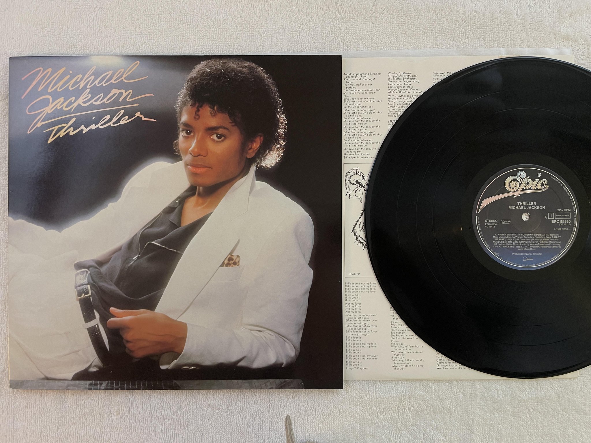 Omslagsbild för skivan MICHAEL JACKSON thriller LP -82 Hol EPIC 85930 **** CLASSIC ****