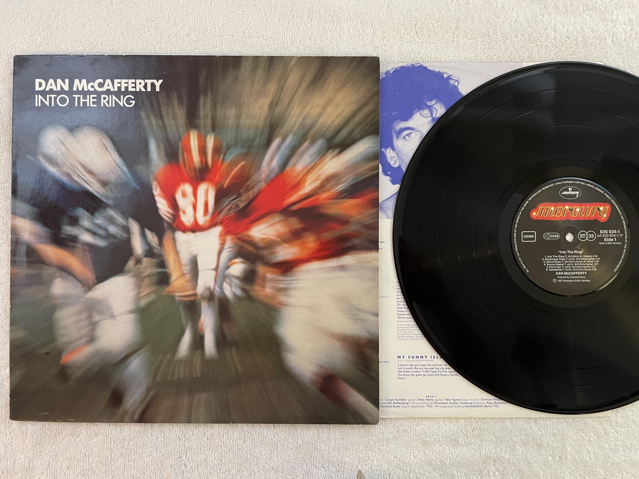 Omslagsbild för skivan DAN McCAFFERTY into the ring LP -87 Ger MERCURY 830934-1