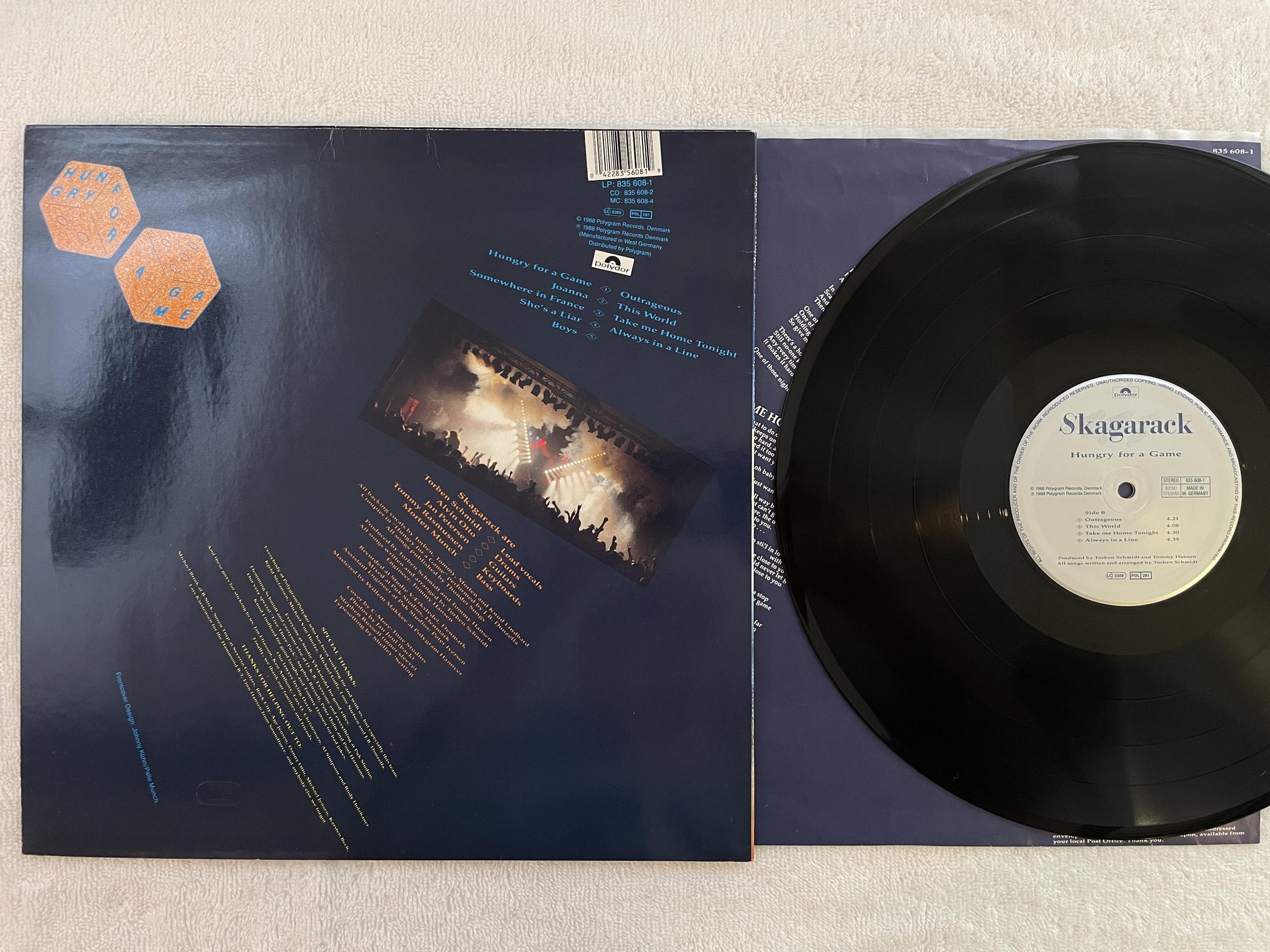 Omslagsbild för skivan SKAGARACK Hungry For A Game LP -88 Ger POLYDOR 835608-1