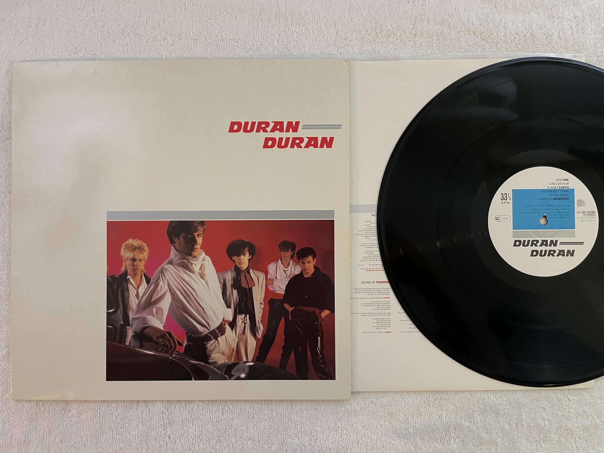 Omslagsbild för skivan DURAN DURAN s/t LP -84 EMI 1A 062-64382
