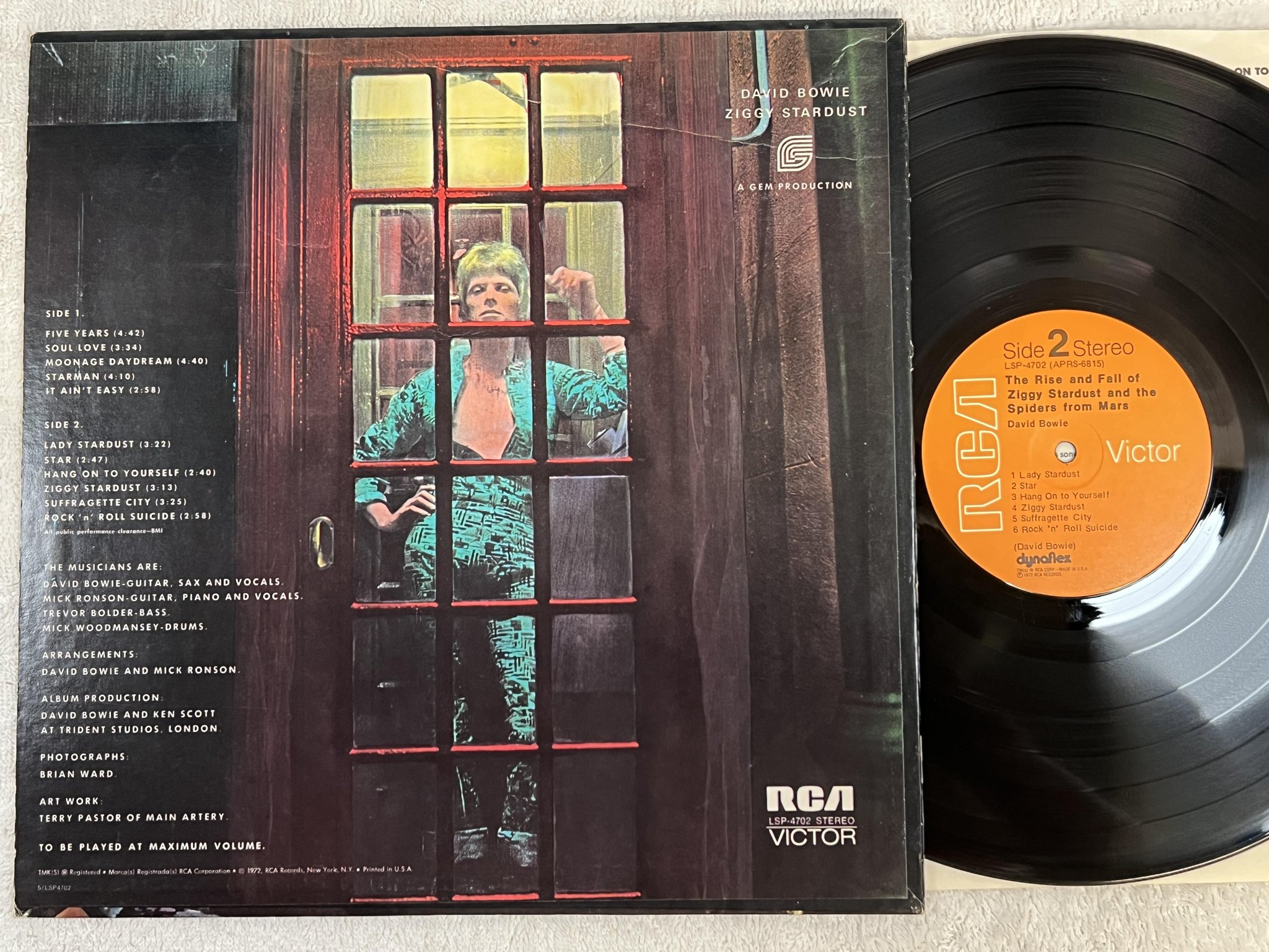 Omslagsbild för skivan DAVID BOWIE the rise and fall of Ziggy Stardust LP -72 US RCA LSP-4702