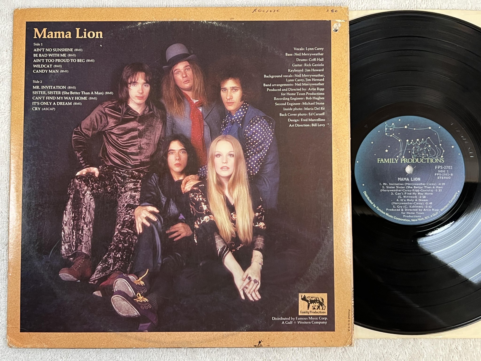 Omslagsbild för skivan MAMA LION wildlife LP -72 US FAMILY FPS-2702 *** DIE-CUT SLEEVE ***