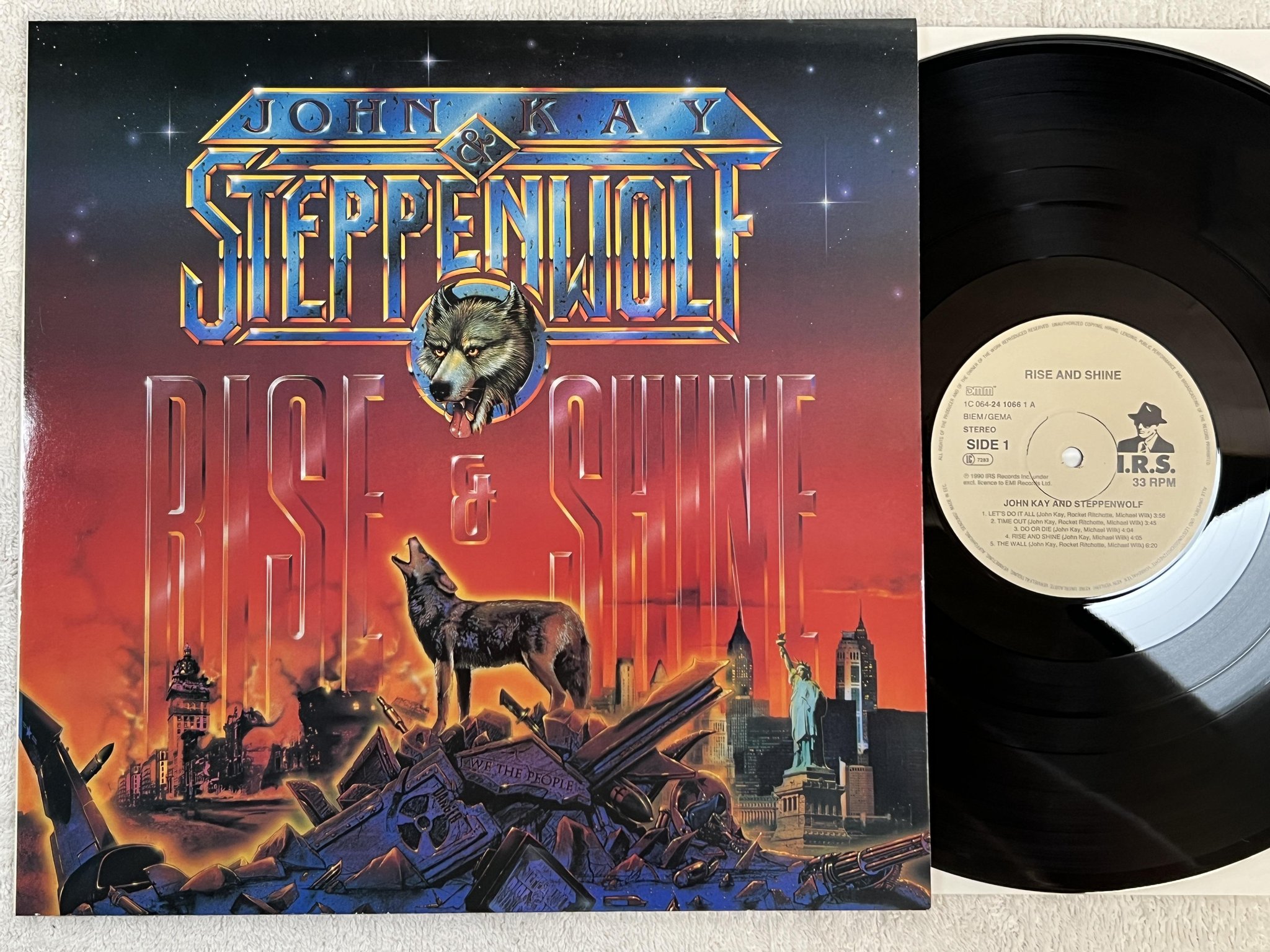 Omslagsbild för skivan JOHN KAY & STEPPENWOLF Rise And Shine LP -90 Ger I.R.S. 1C 064 -24 1066 1