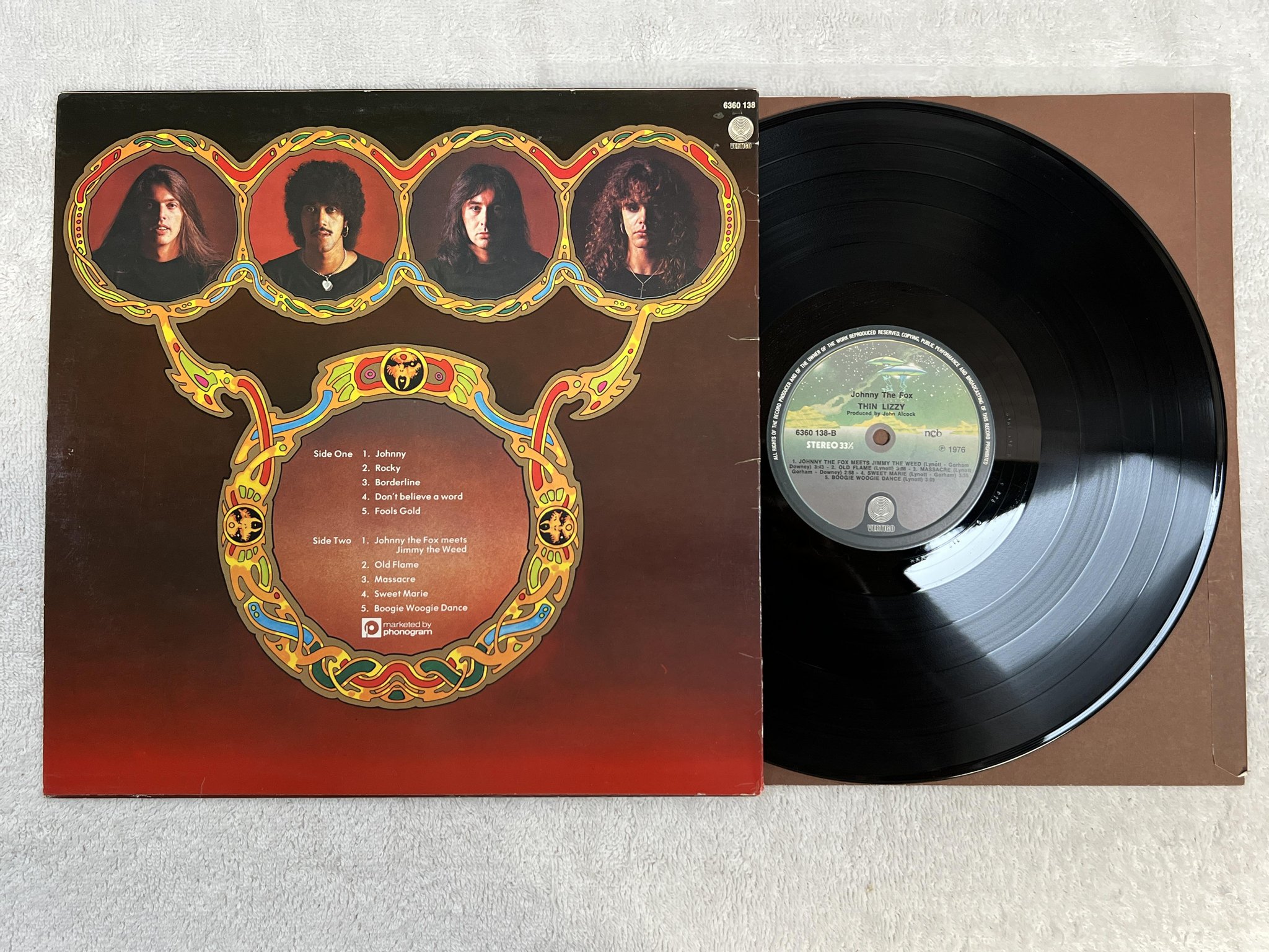 Omslagsbild för skivan THIN LIZZY Johnny the fox LP -76 ncb VERTIGO 6360138