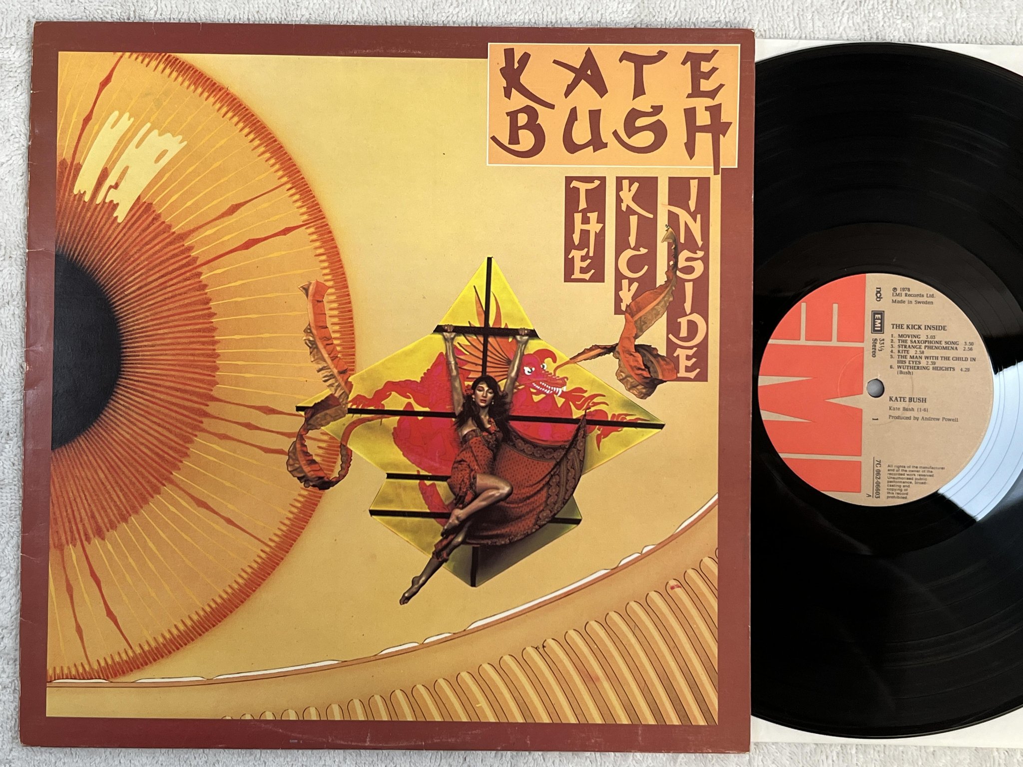 Omslagsbild för skivan KATE BUSH the kick inside LP -78 ncb EMI 7C 062-06603 *** Wuthering Heights ***