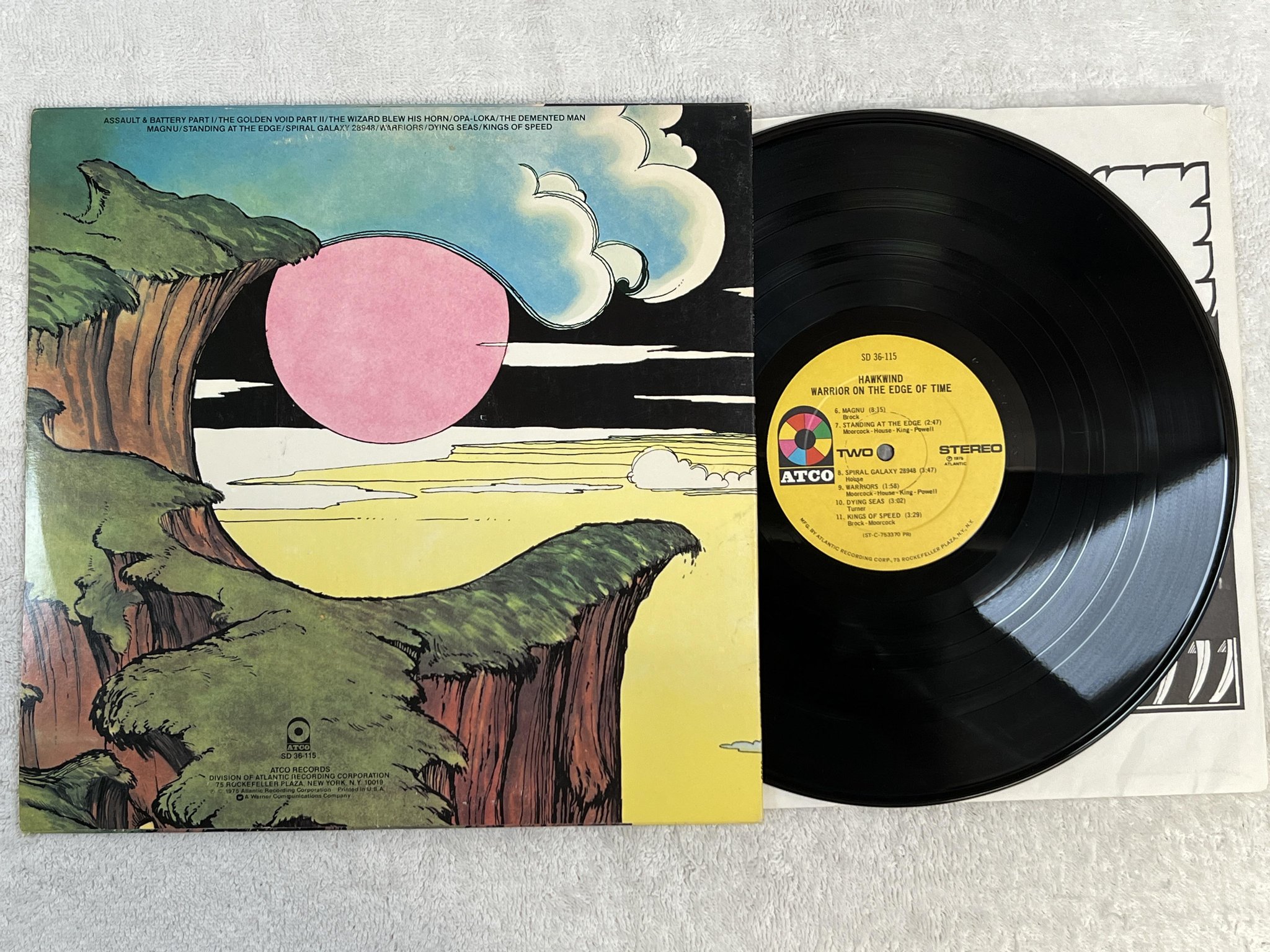 Omslagsbild för skivan HAWKWIND Warrior On The Edge Of Time LP -75 US ATCO SD 36-115