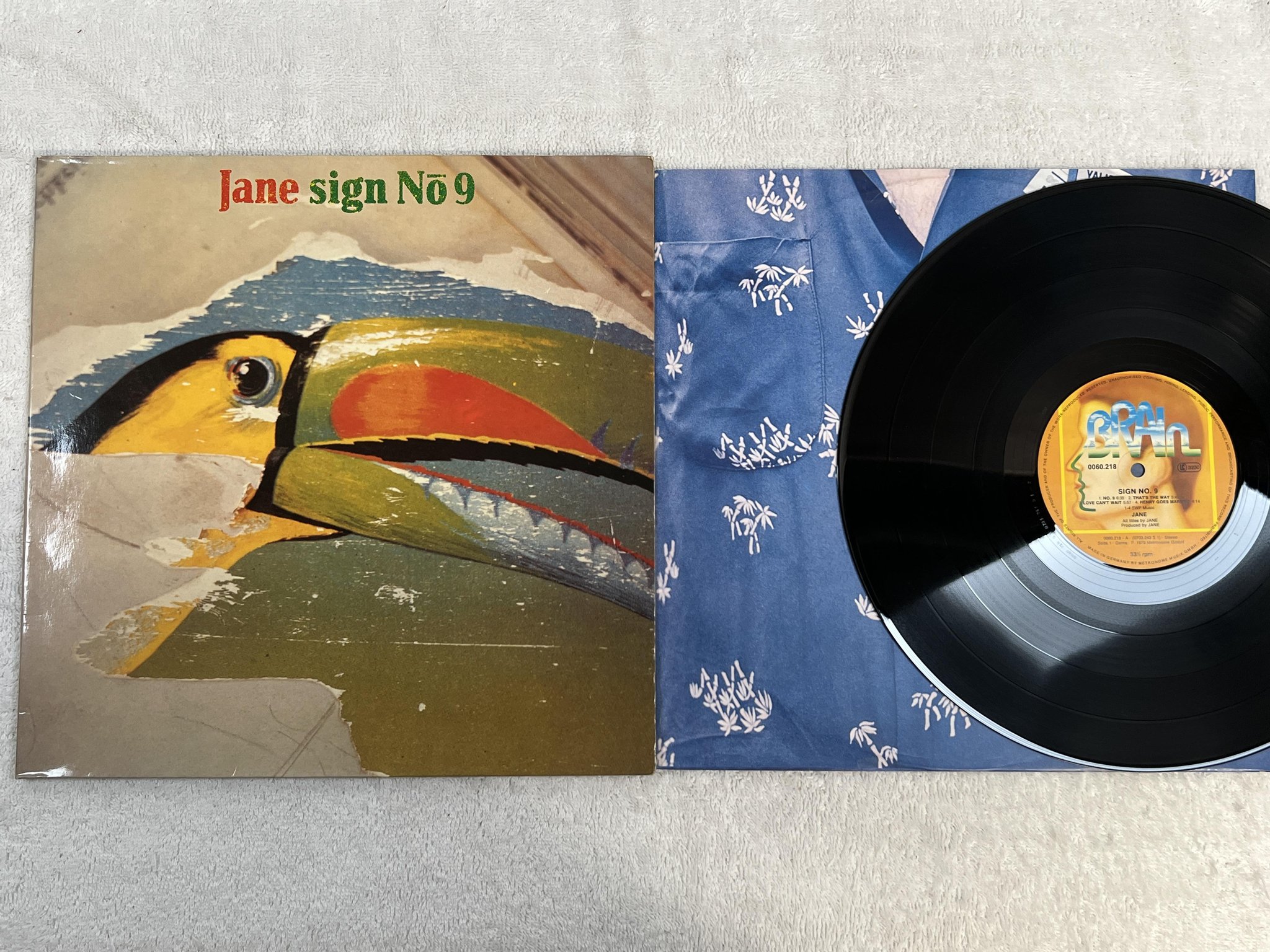Omslagsbild för skivan JANE sign no 9 LP -79 Ger BRAIN 0060218